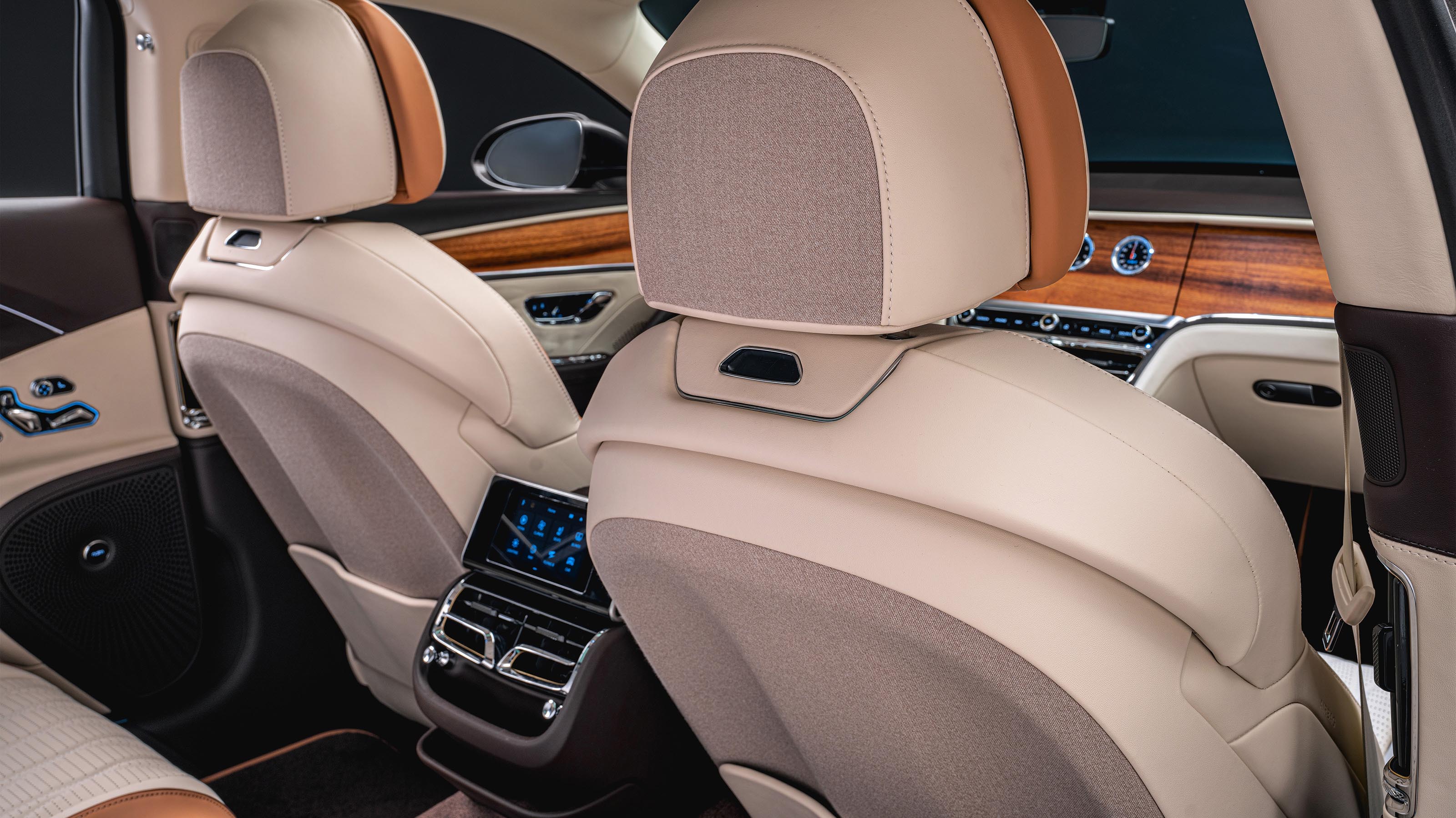 Bentley Flying Spur Hybrid Odyssean Edition