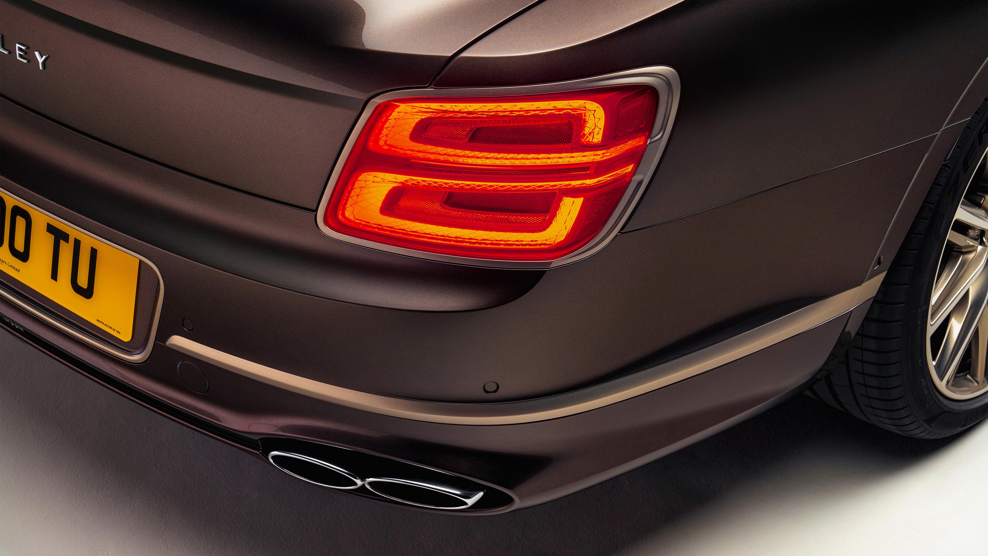 Bentley Flying Spur Hybrid Odyssean Edition