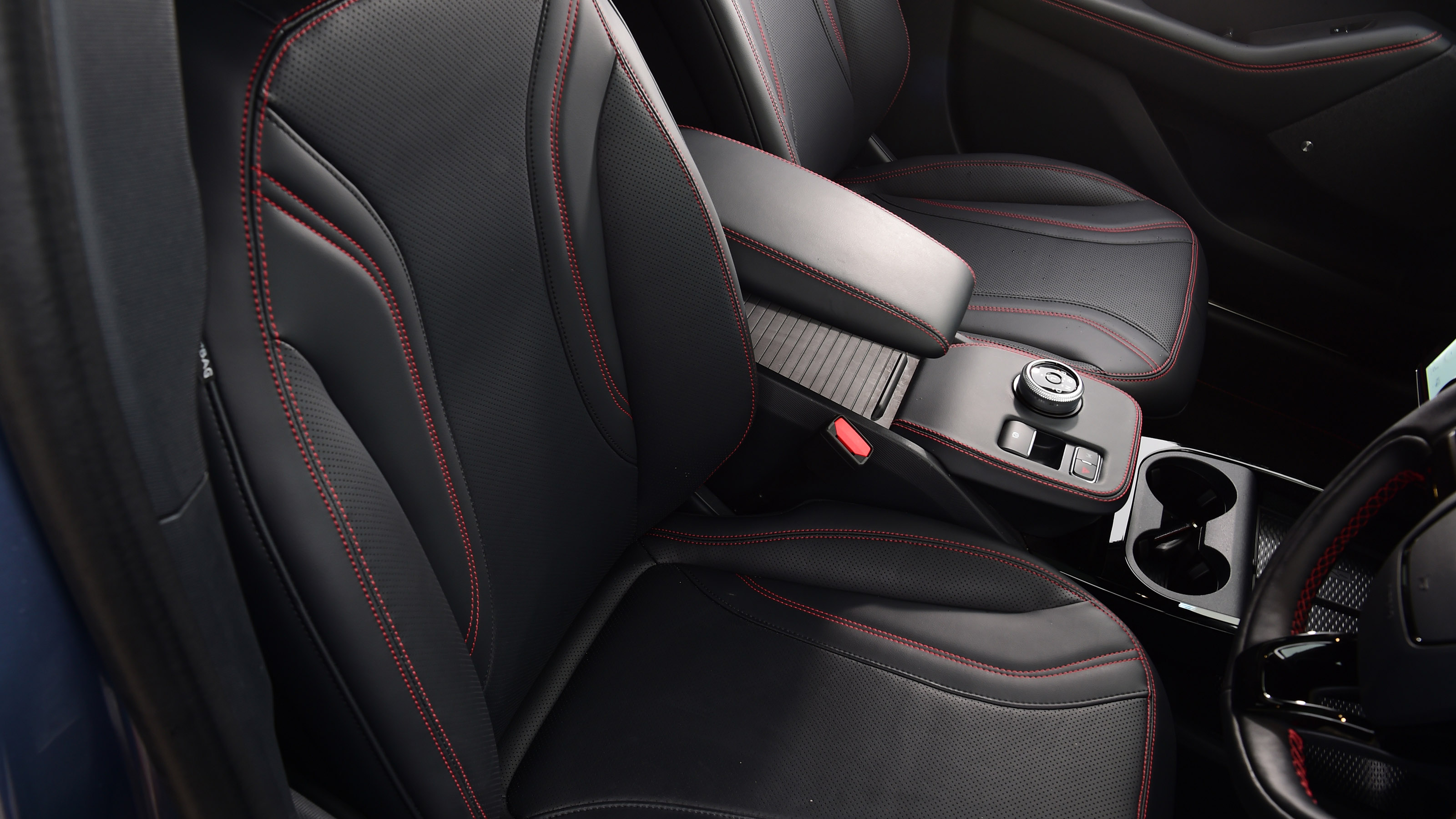 Ford Mustang Mach-E - seats