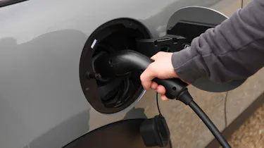 MINI Electric - charging