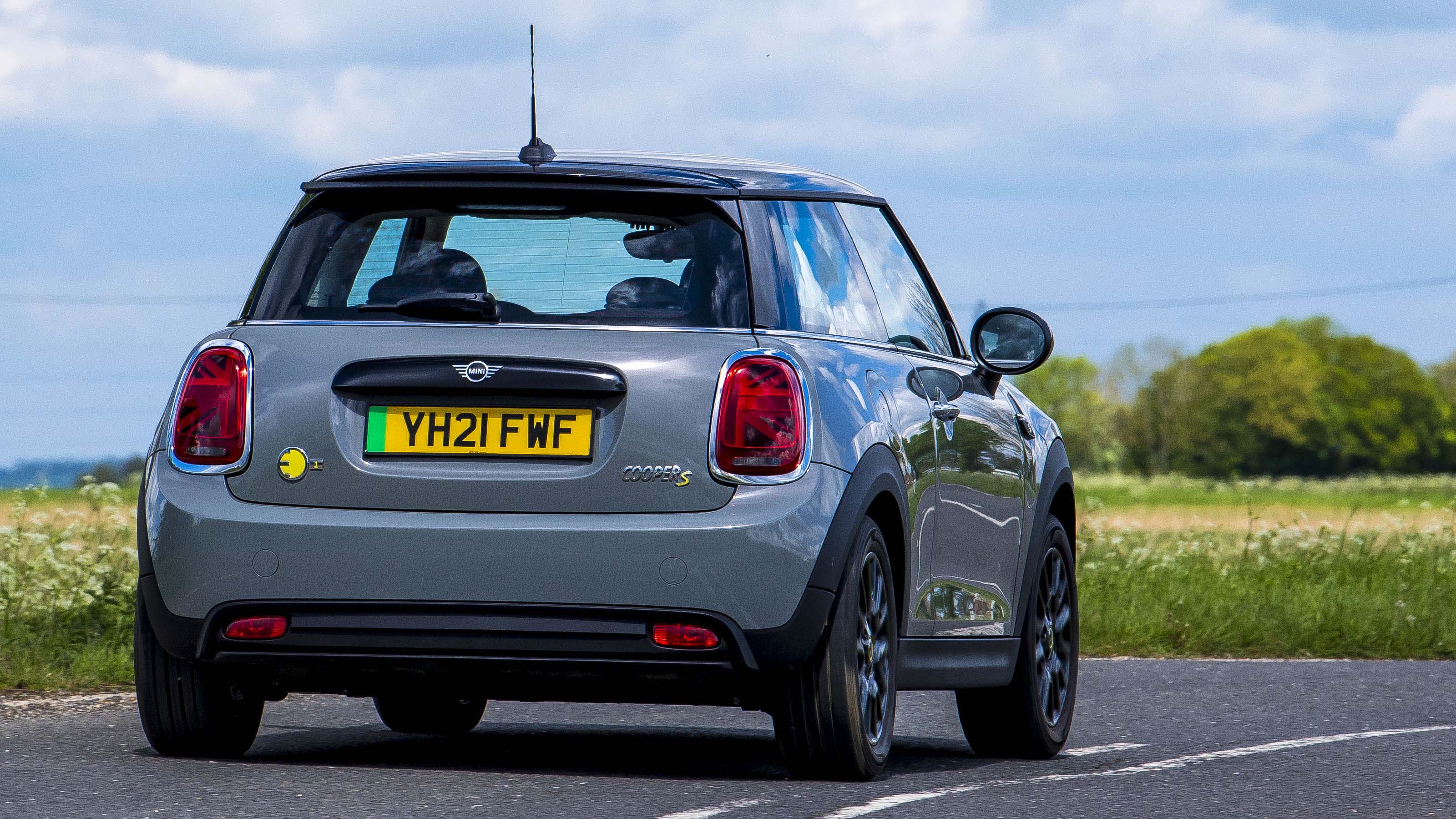 MINI Electric - header rear