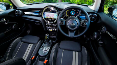 MINI Electric - interior
