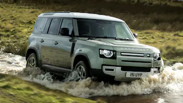 Land Rover Defender P400e