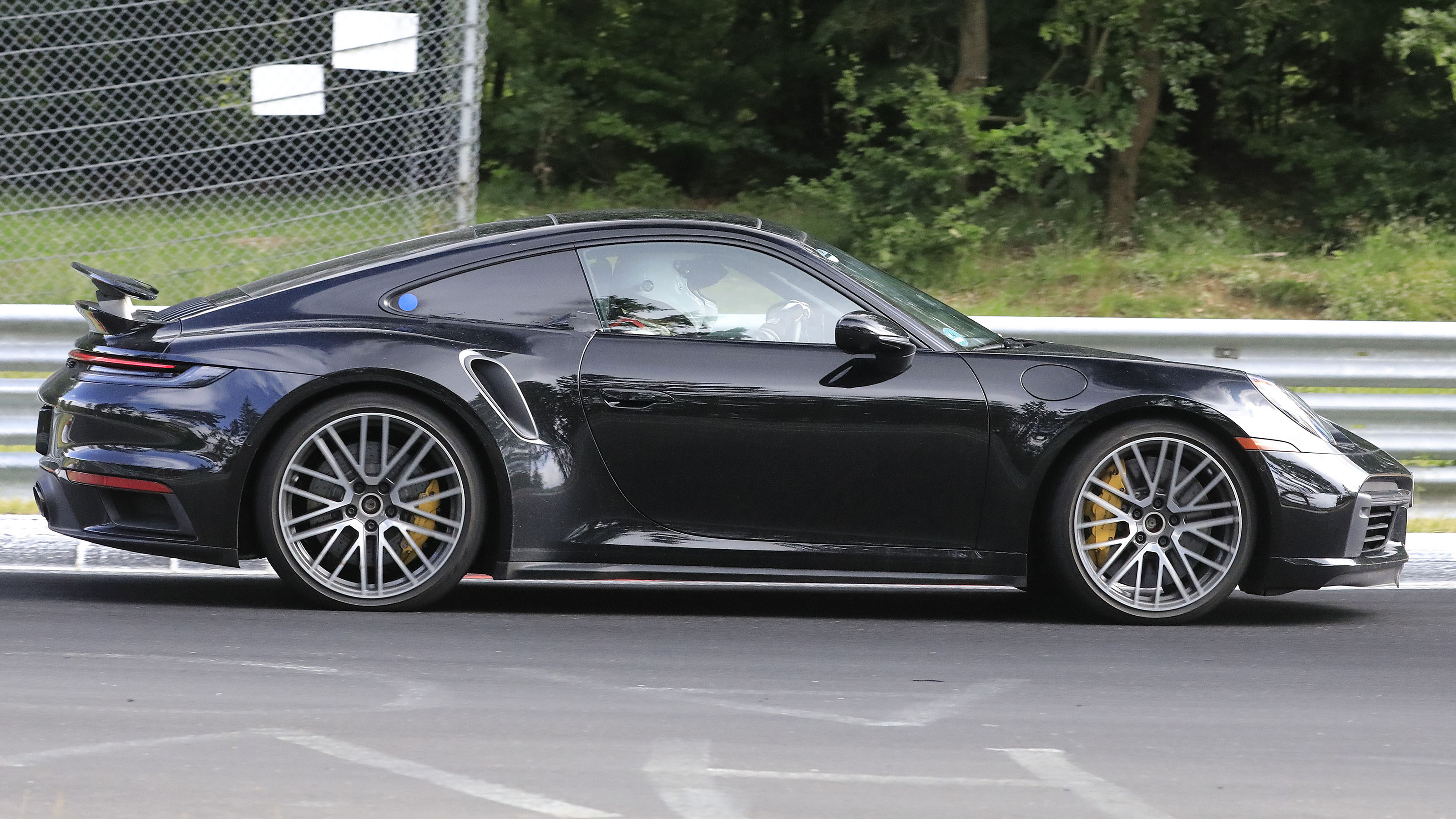 Hybrid Porsche 911 spy shot