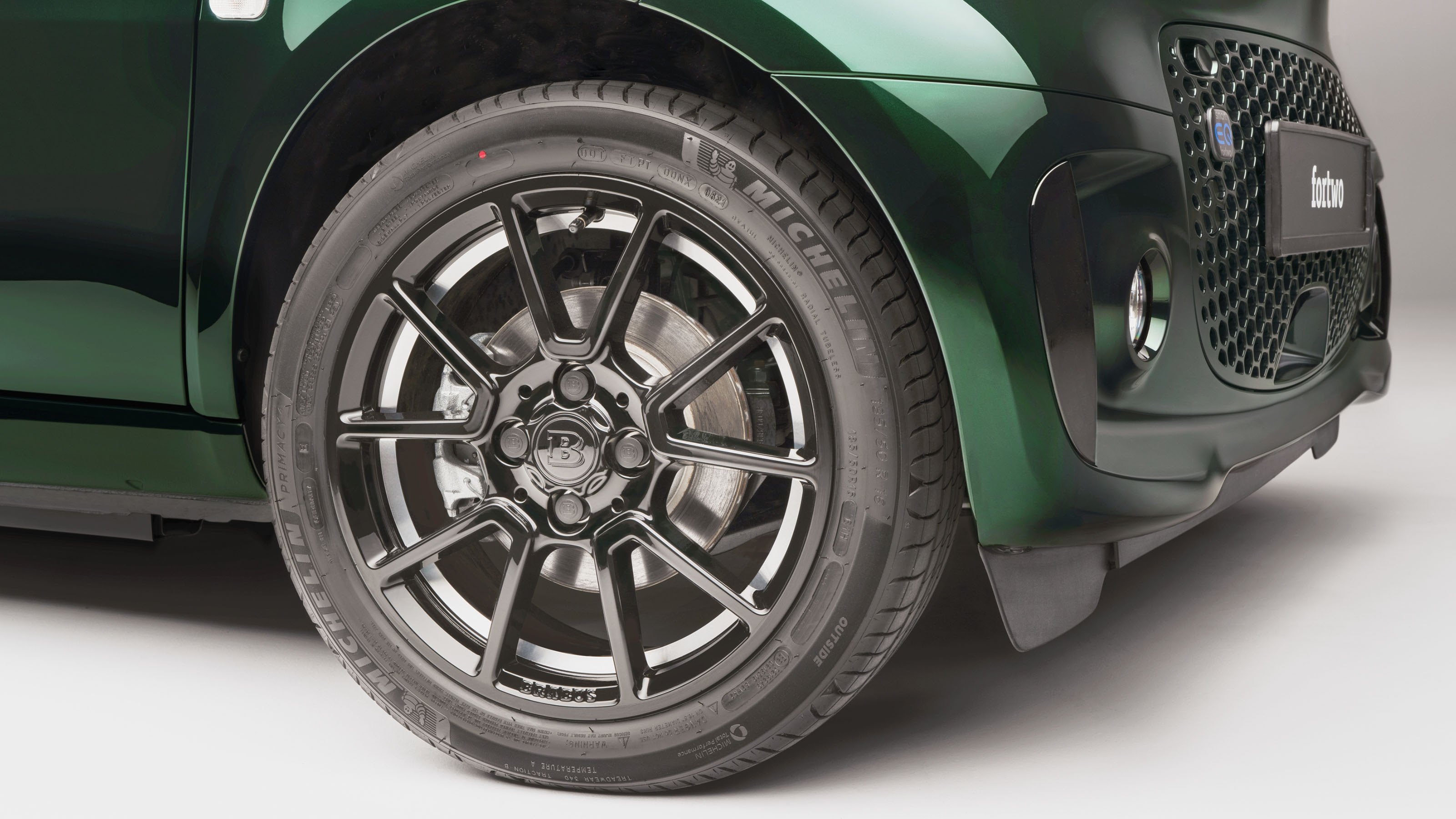 Smart EQ ForTwo Coupe Racing Green Edition