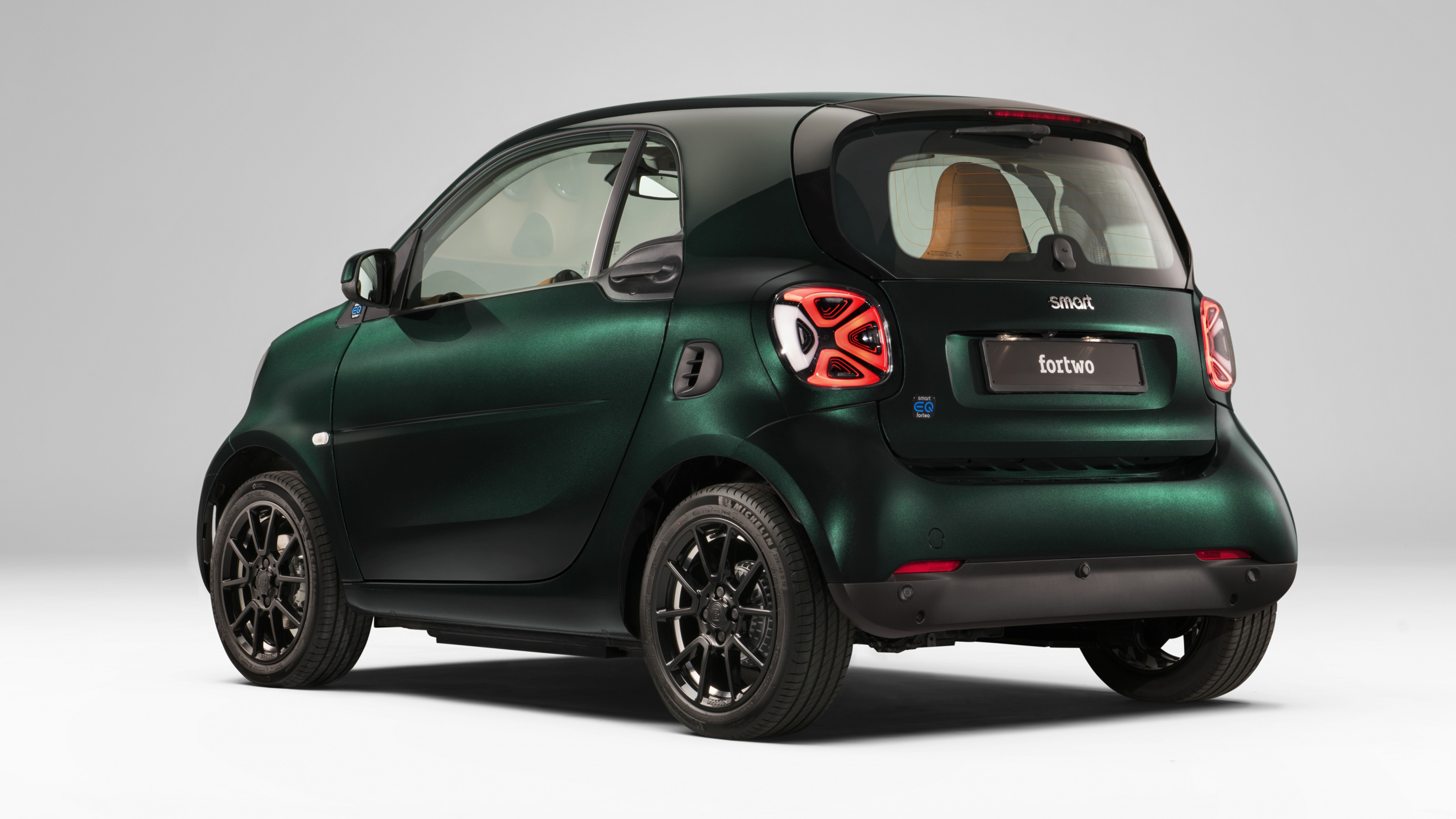 Smart EQ ForTwo Coupe Racing Green Edition