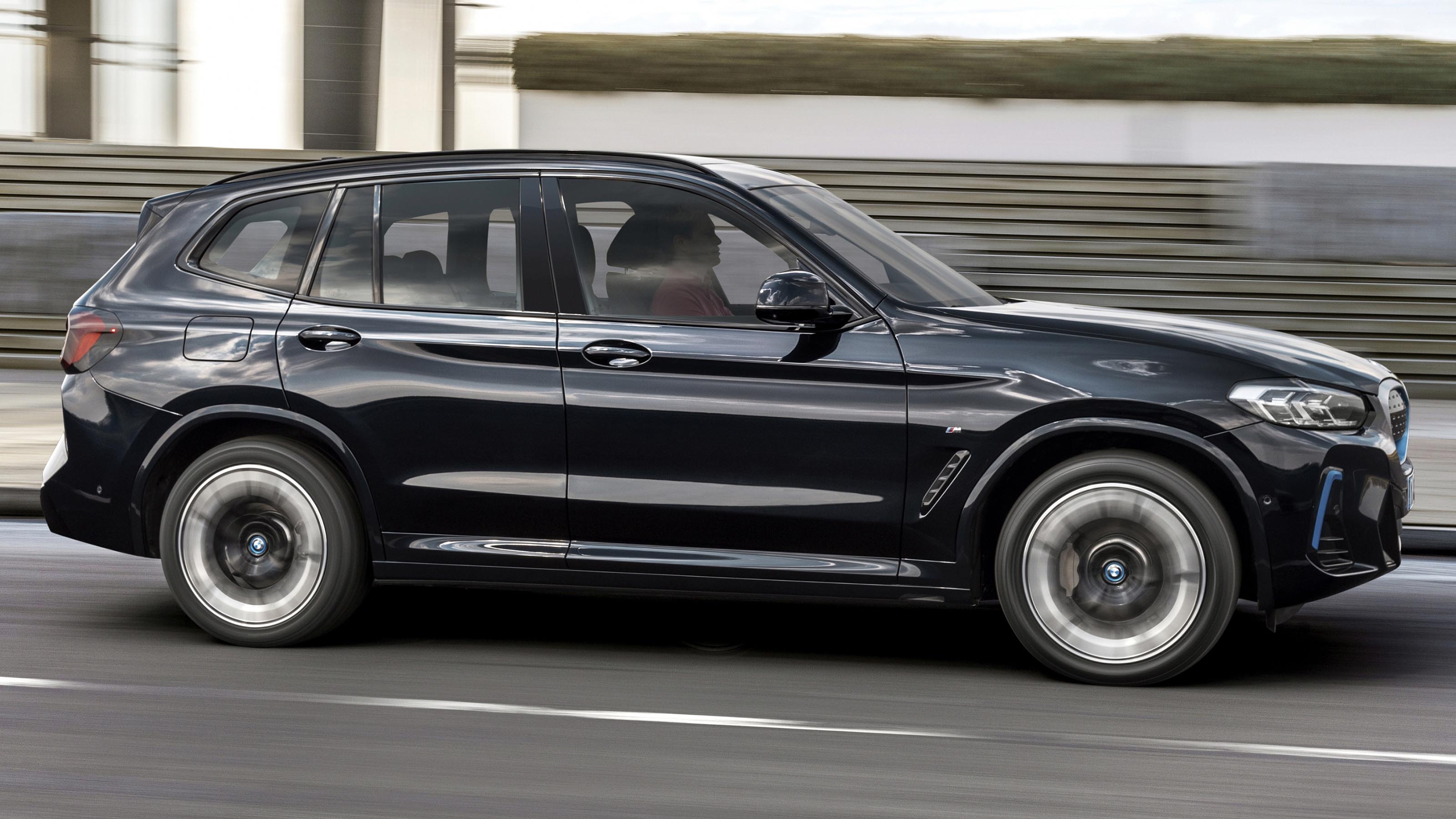 BMW iX3 facelift