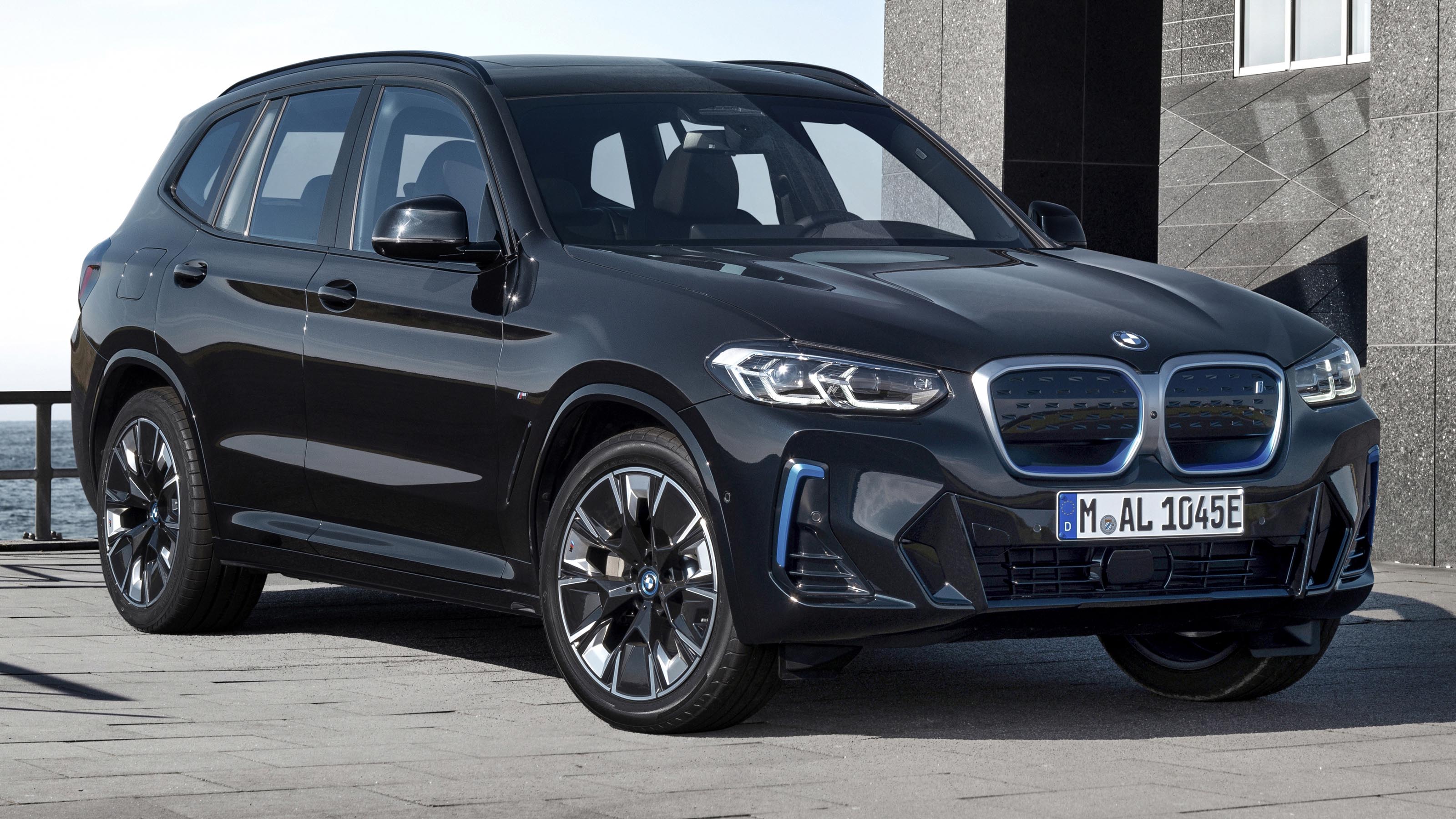 BMW iX3 facelift