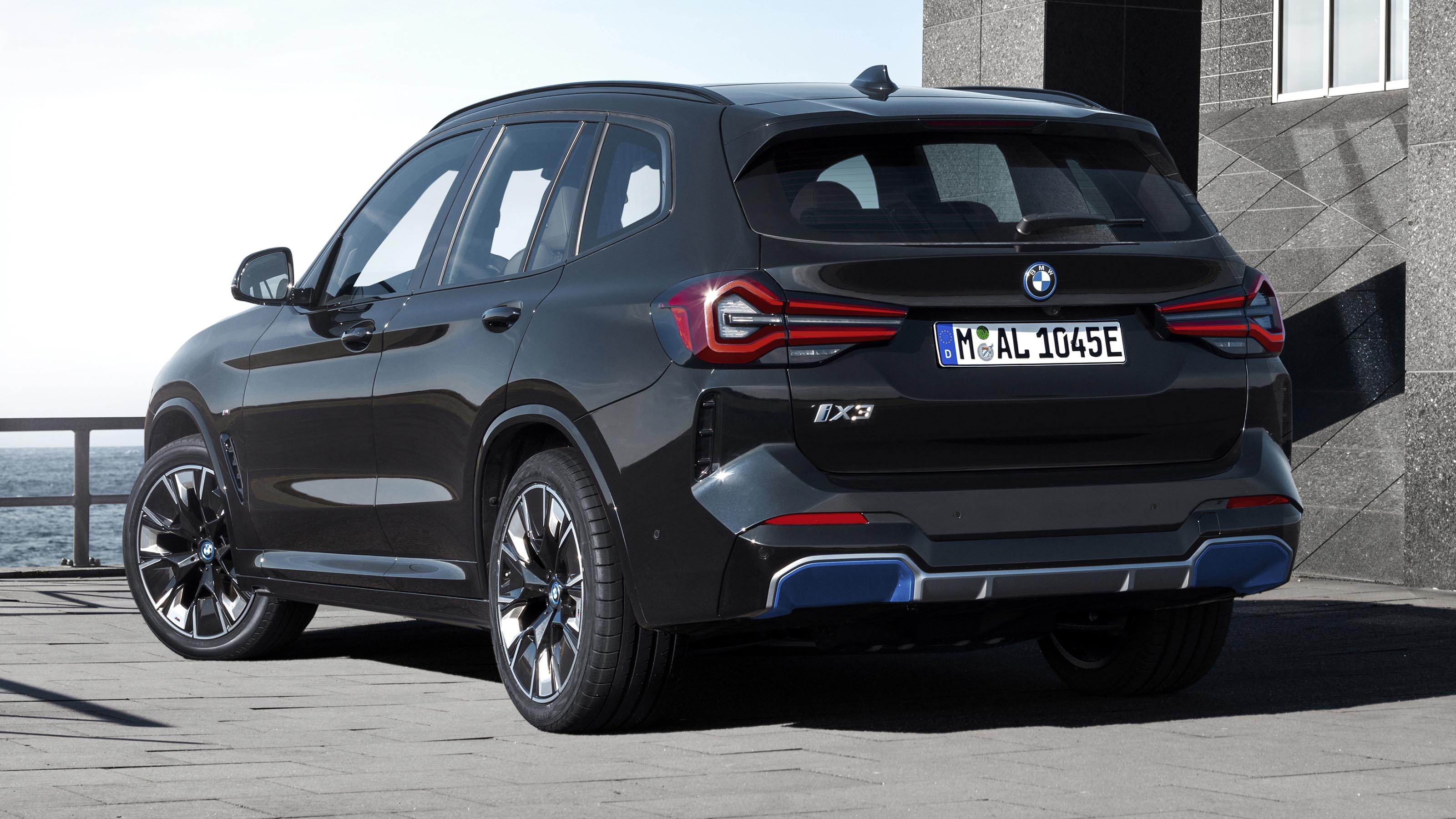 BMW iX3 facelift
