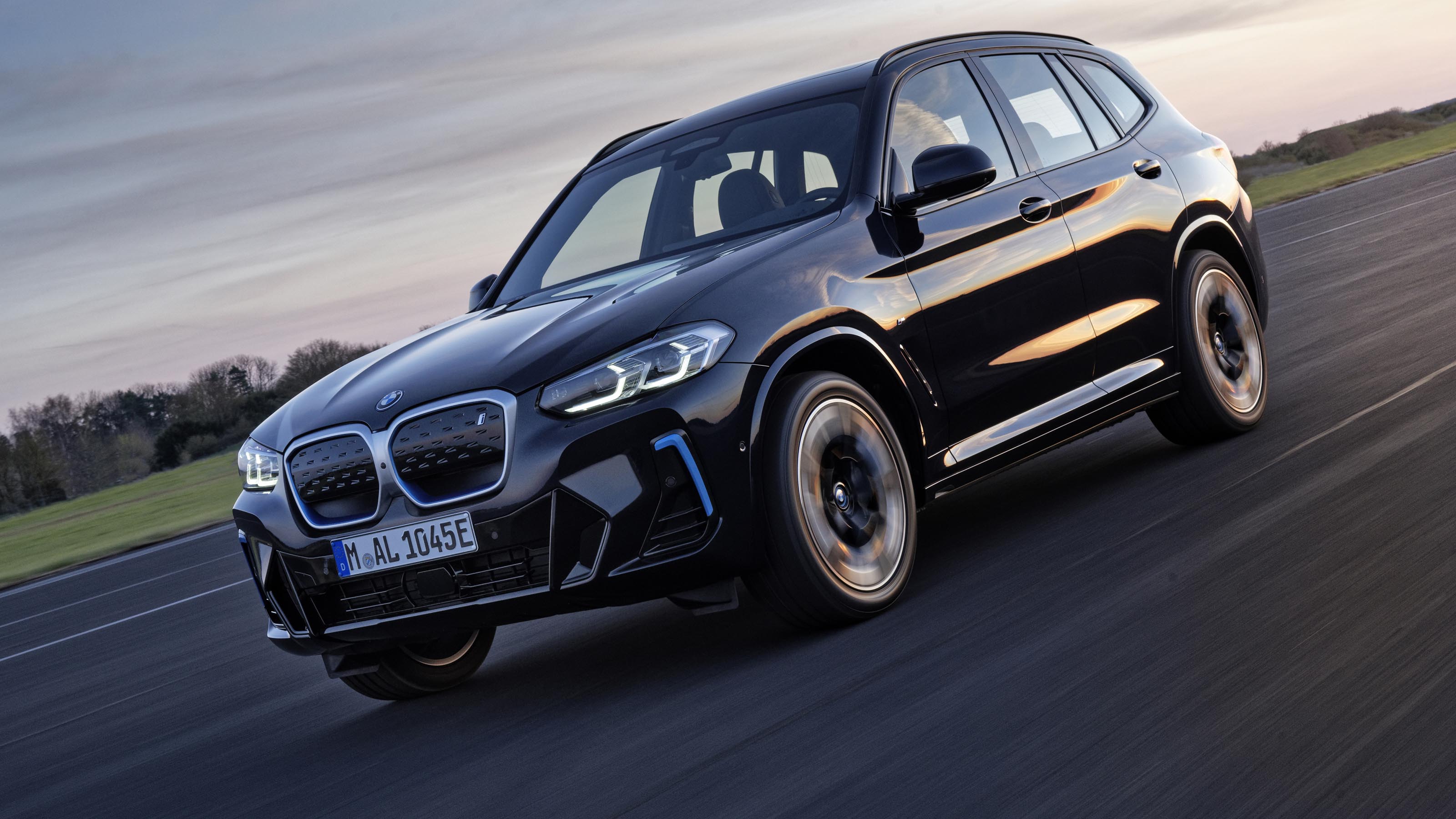 BMW iX3 facelift