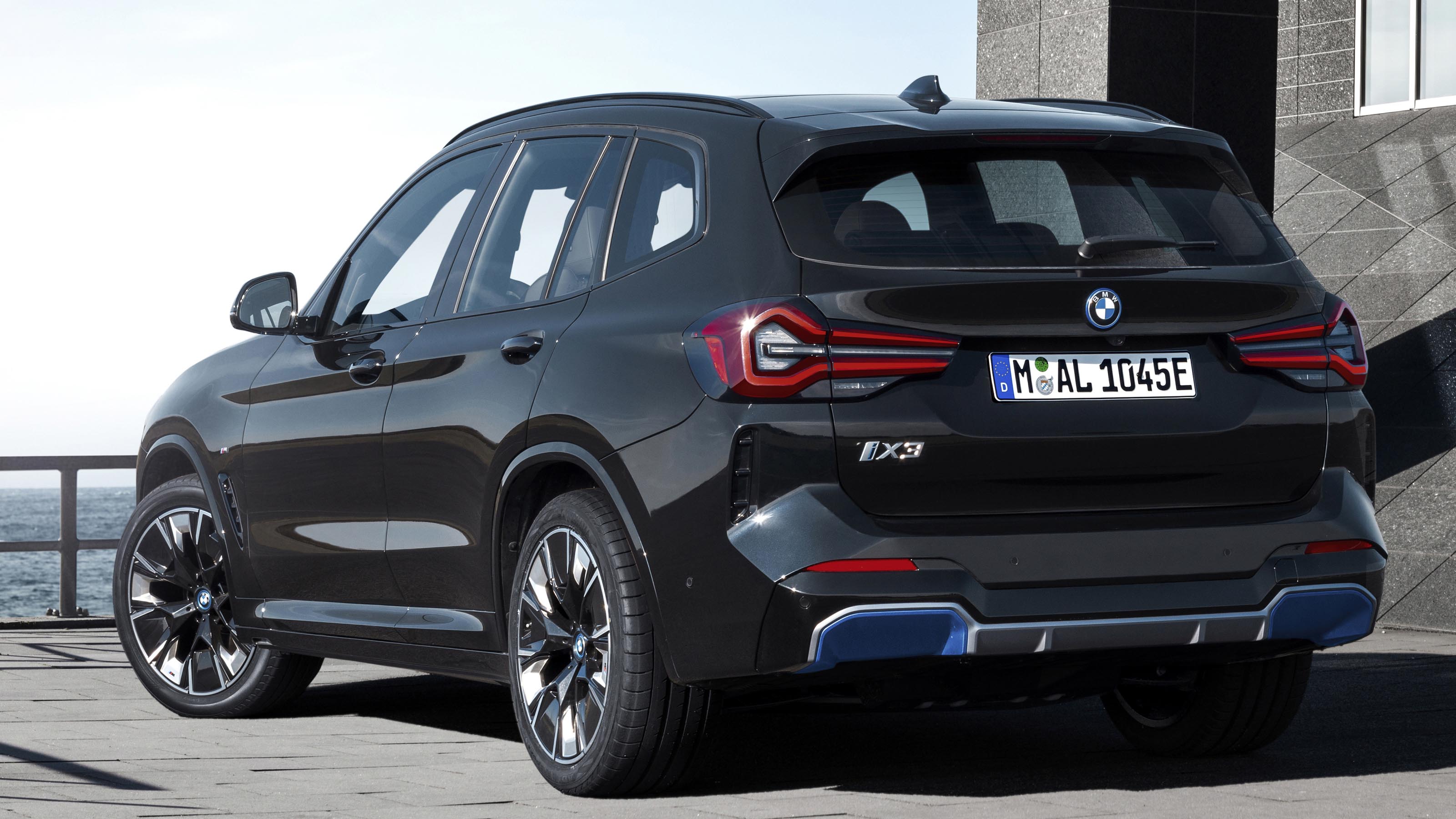 BMW iX3 facelift