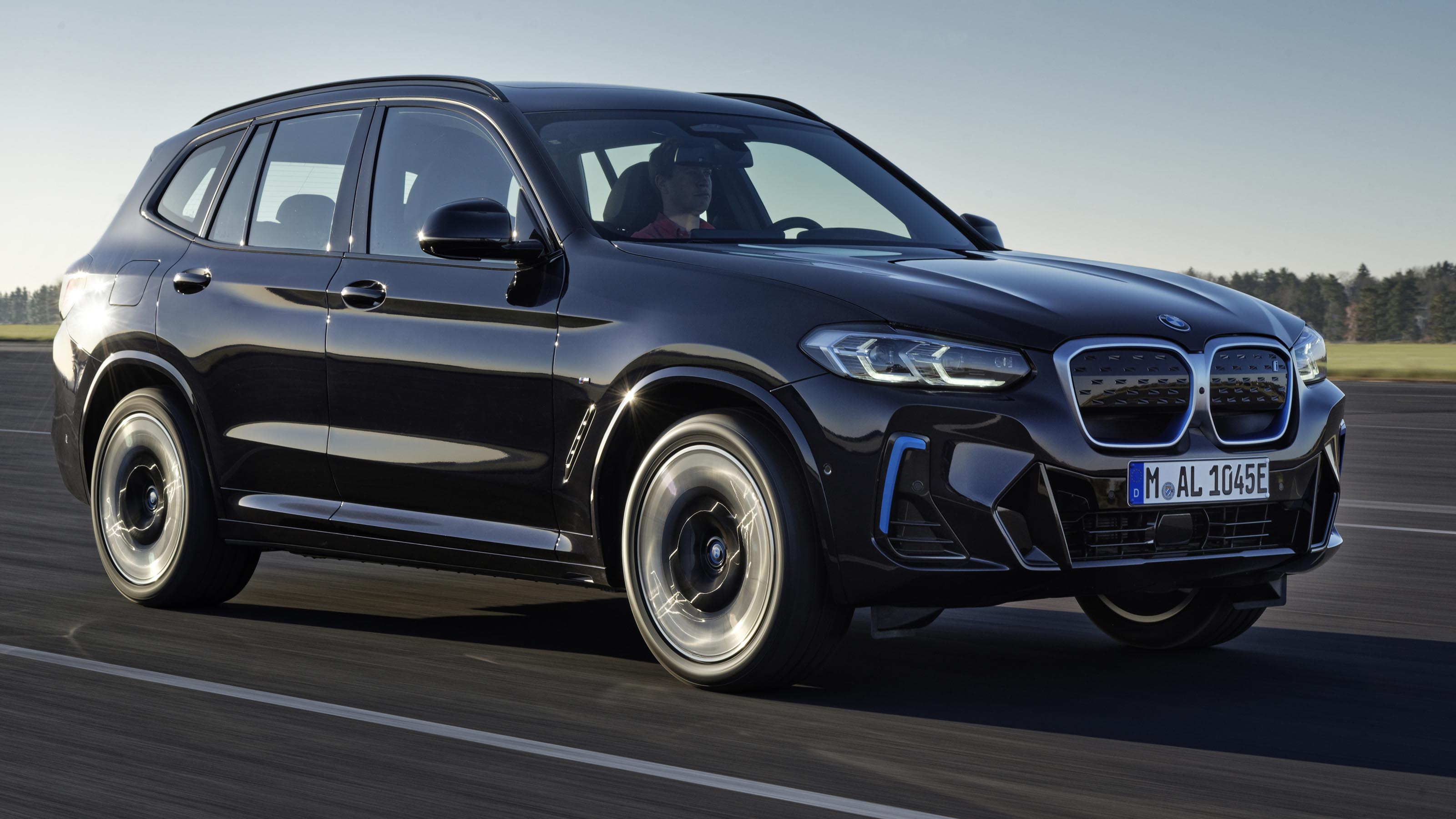 BMW iX3 facelift