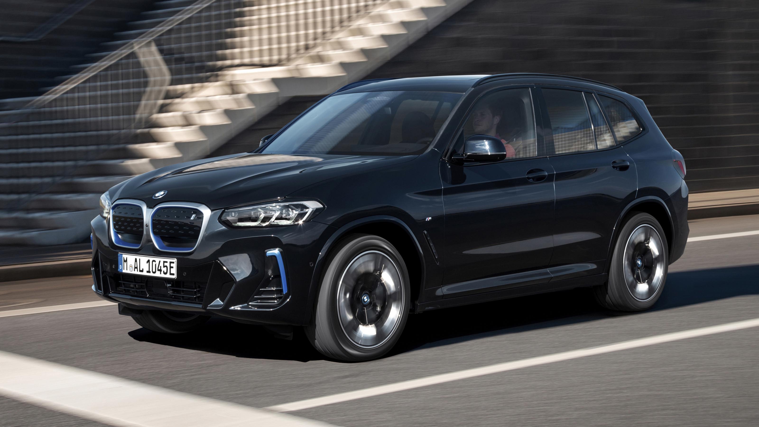 BMW iX3 facelift