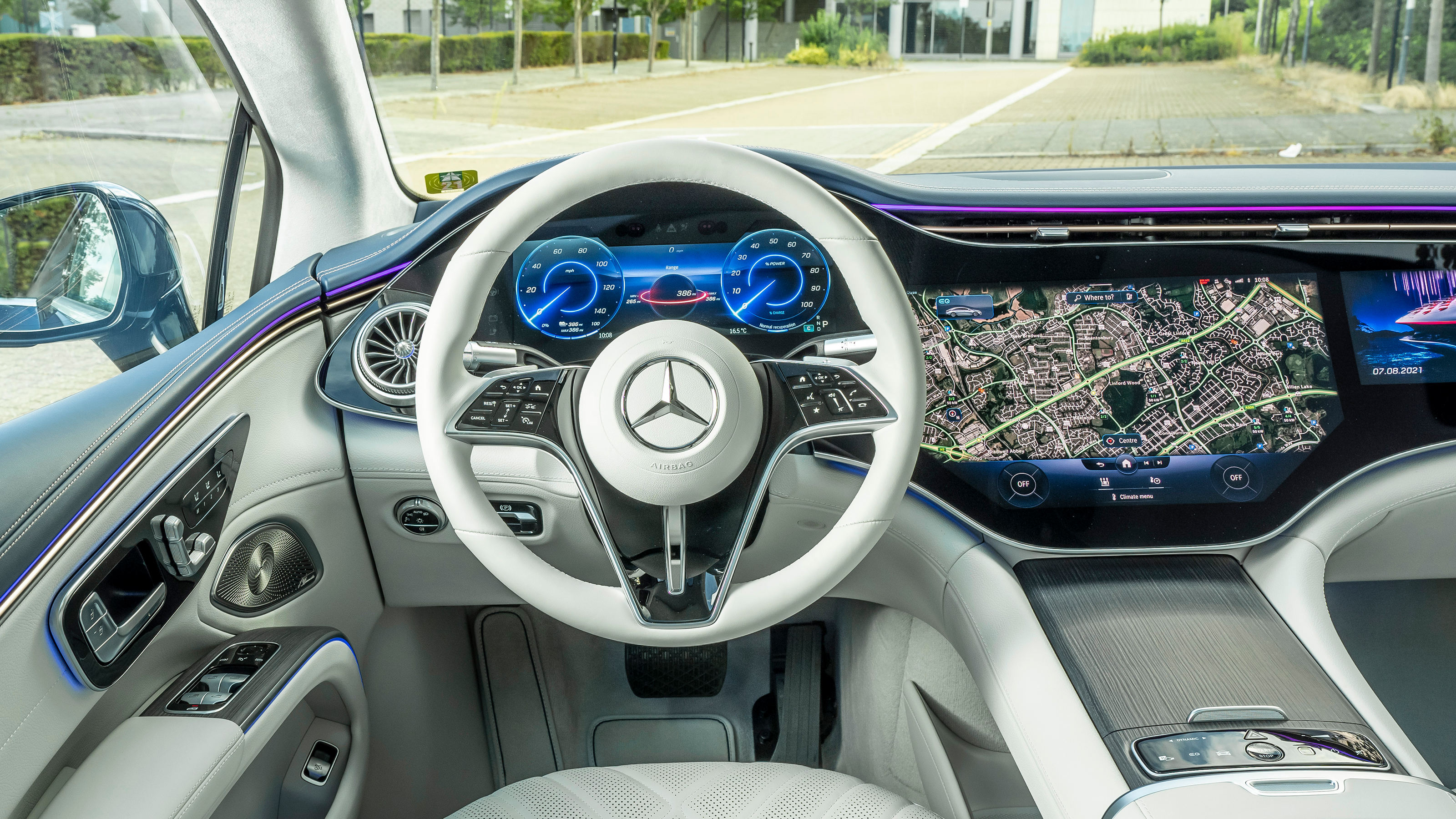 Mercedes EQS