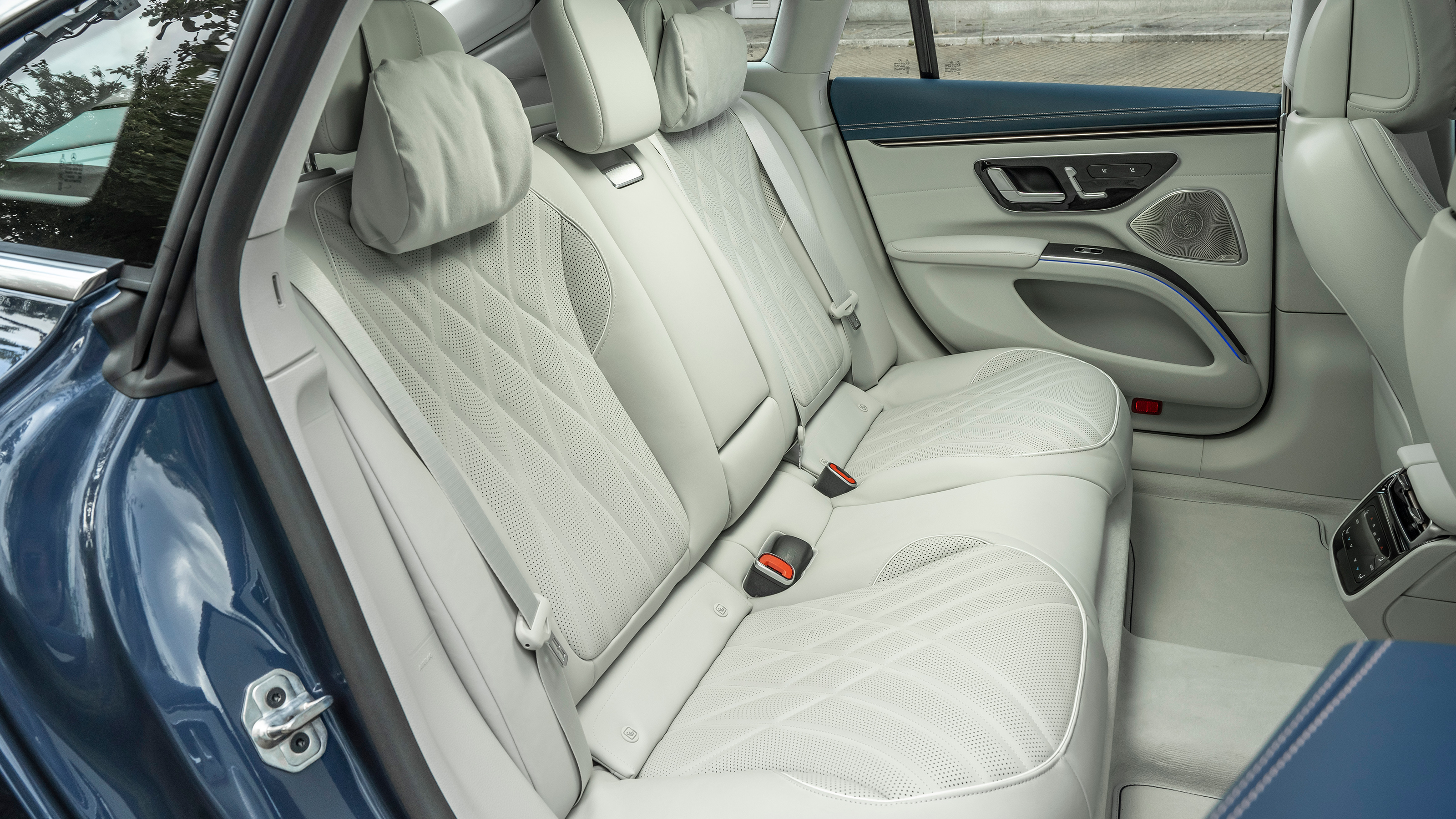 Mercedes EQS
