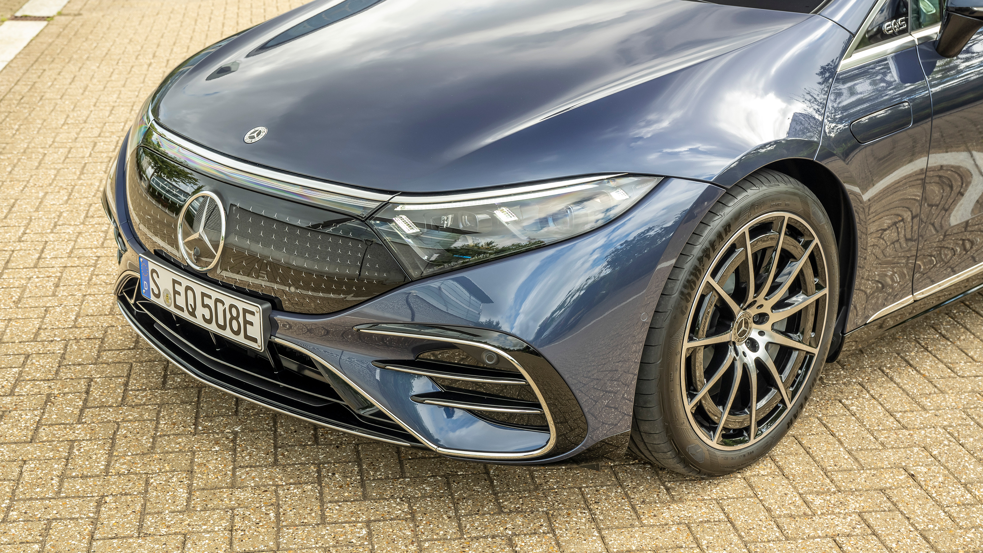 Mercedes EQS