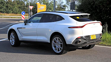 Aston Martin DBX hybrid
