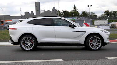 Aston Martin DBX hybrid