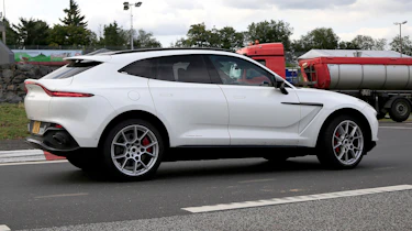 Aston Martin DBX hybrid