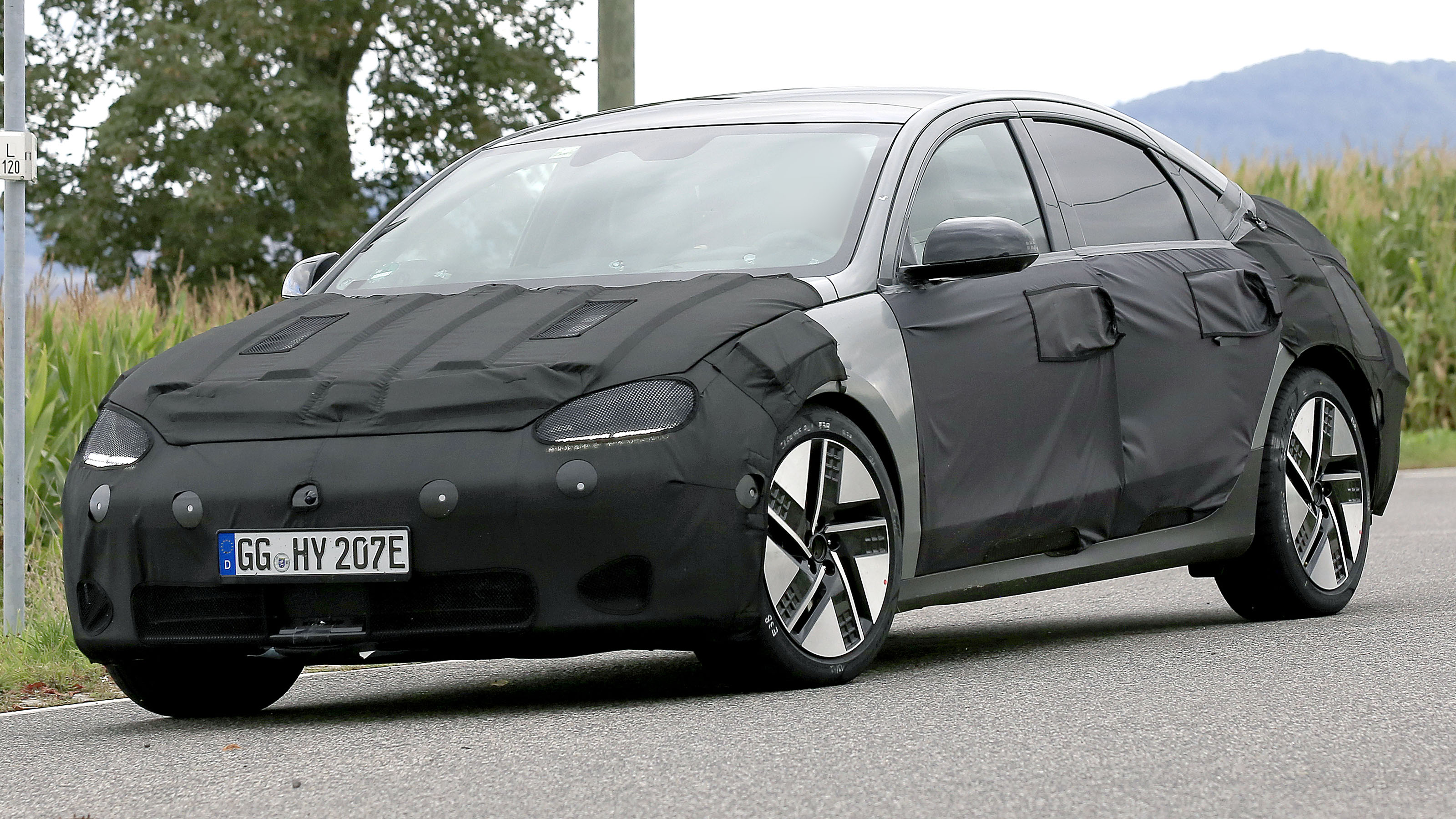 Hyundai Ioniq 6 spied testing