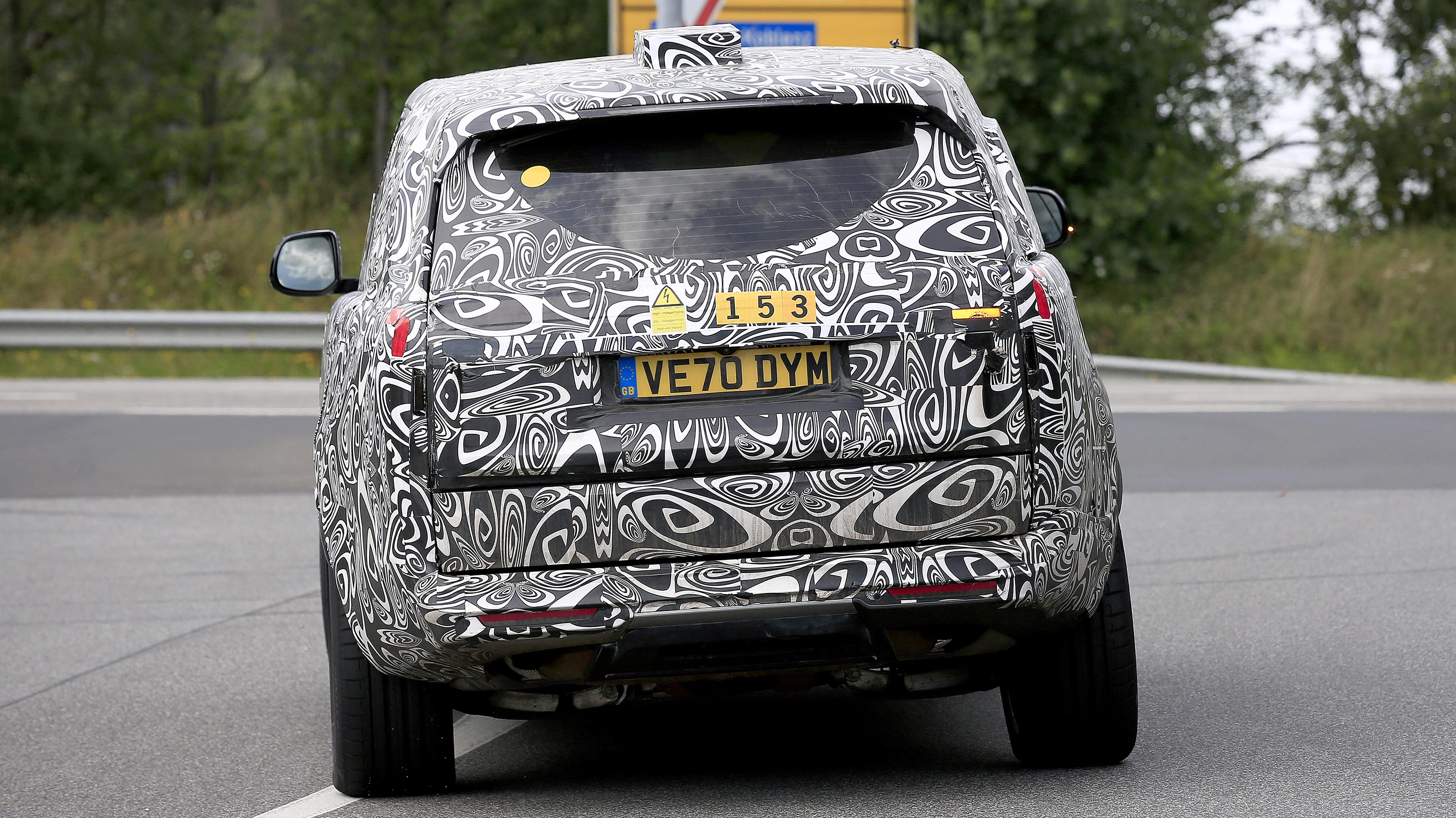 2022 Range Rover PHEV spied testing