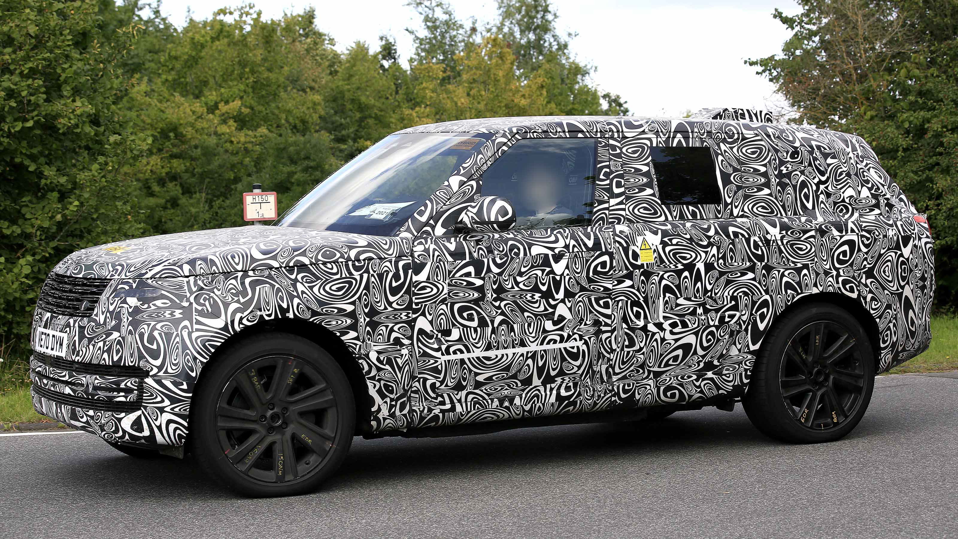 2022 Range Rover PHEV spied testing