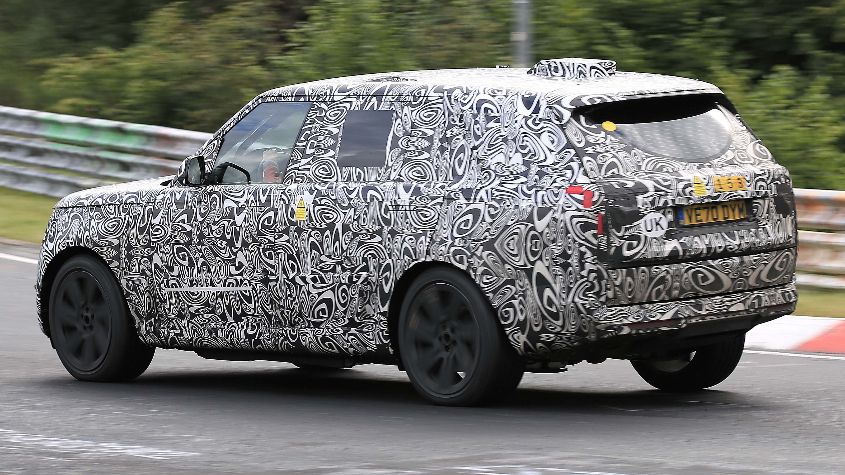 2022 Range Rover PHEV spied testing