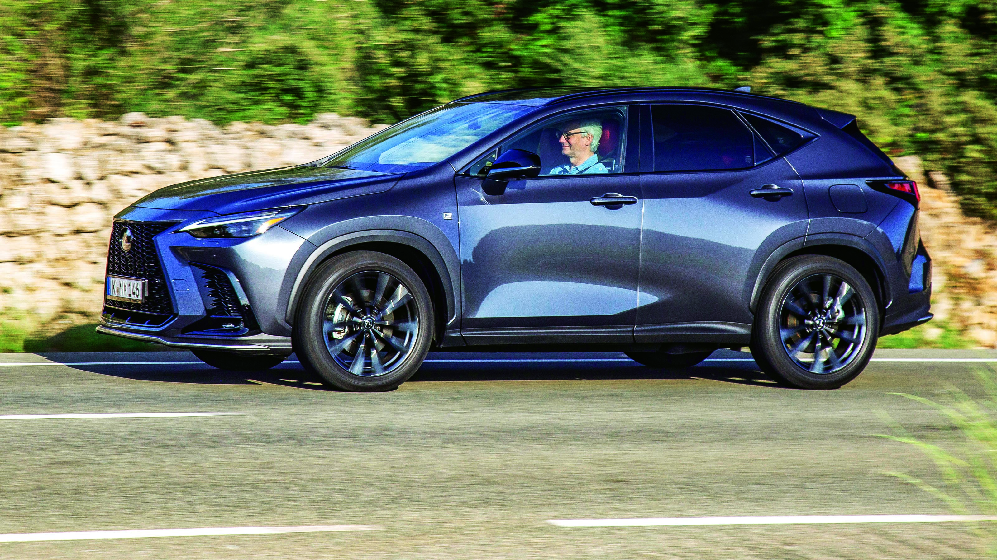 Lexus NX 450h+