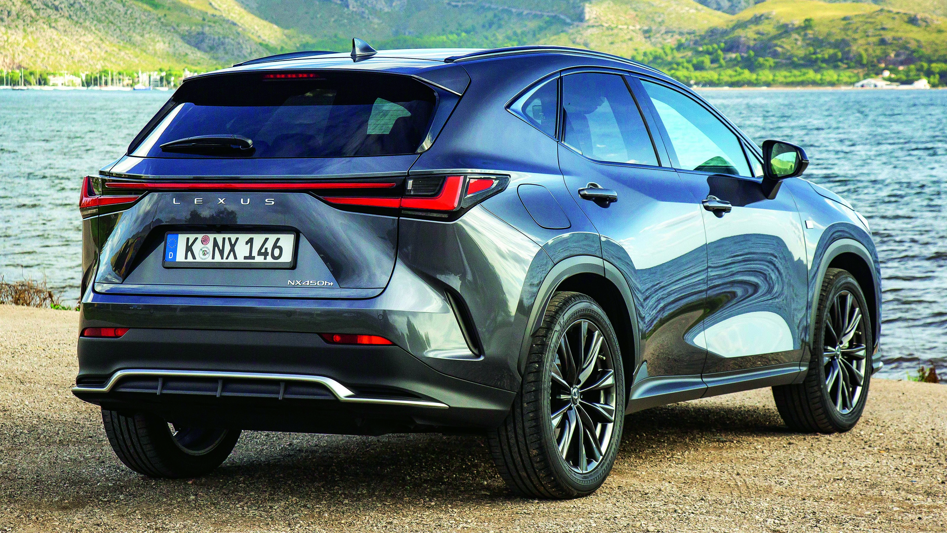 Lexus NX 450h+