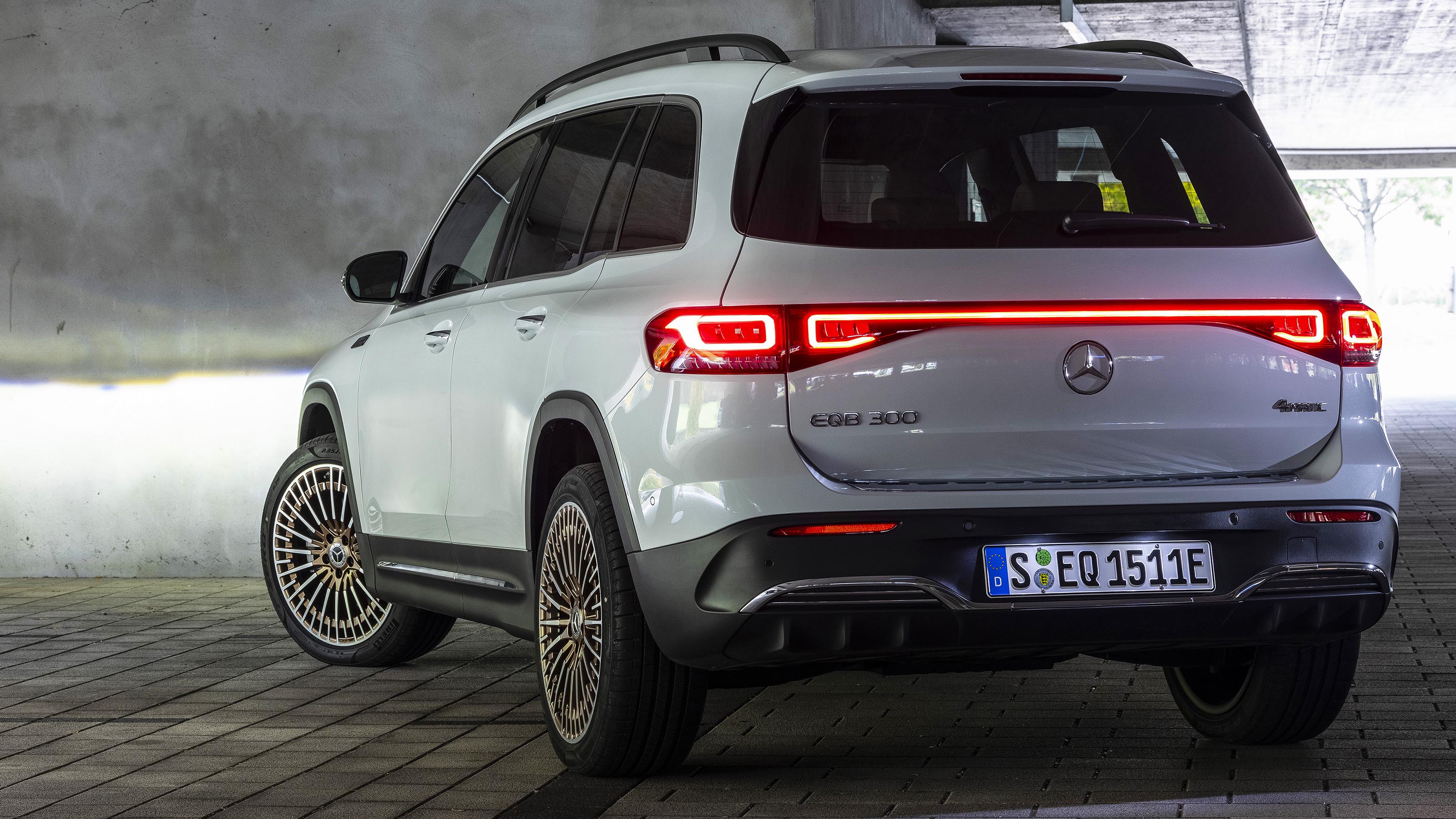 Mercedes EQB