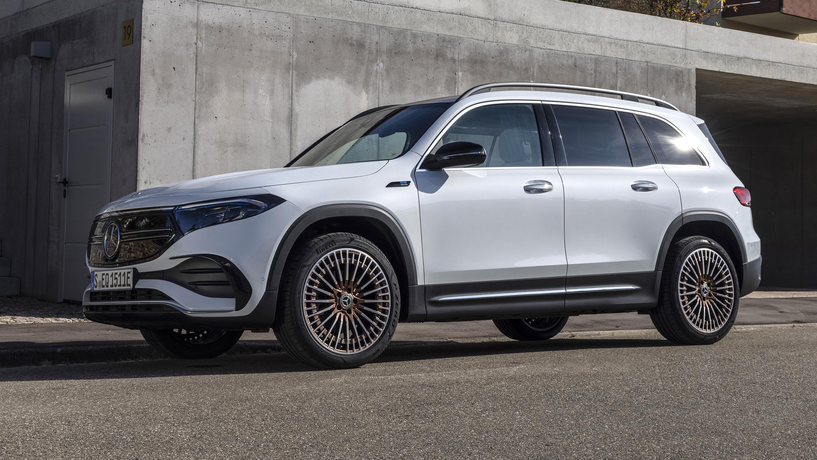 Mercedes EQB
