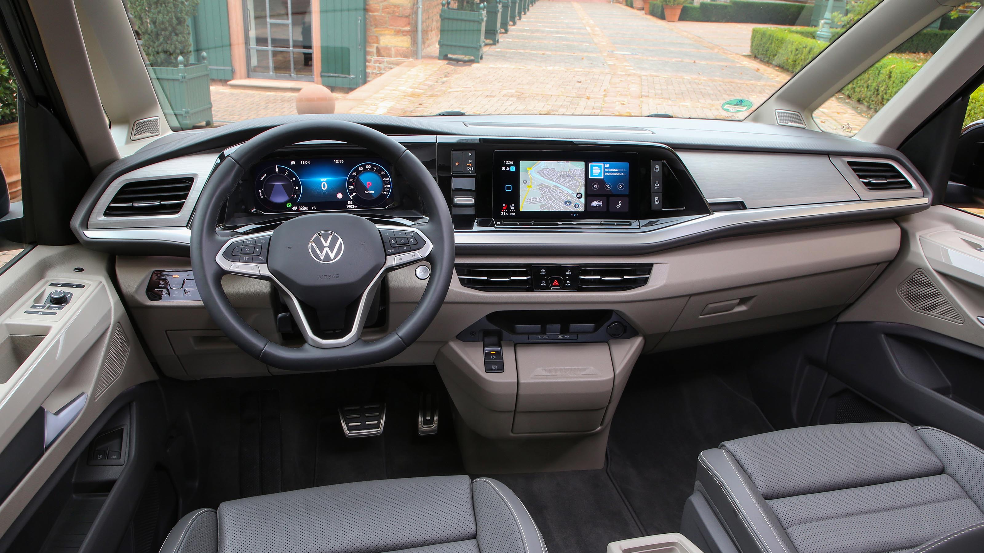 VW Multivan e-Hybrid