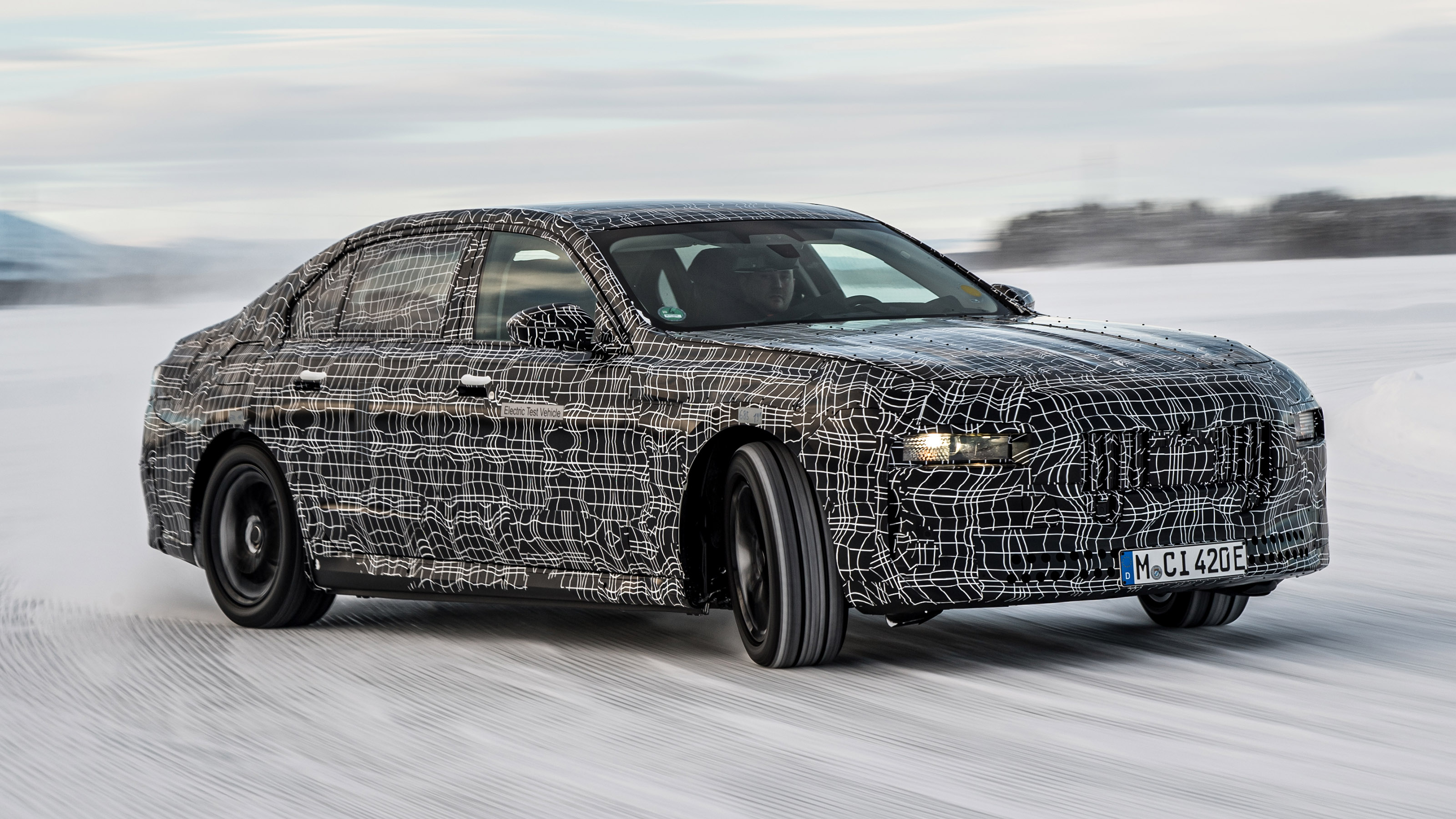 BMW i7