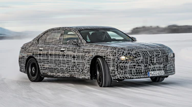 BMW i7