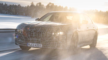BMW i7