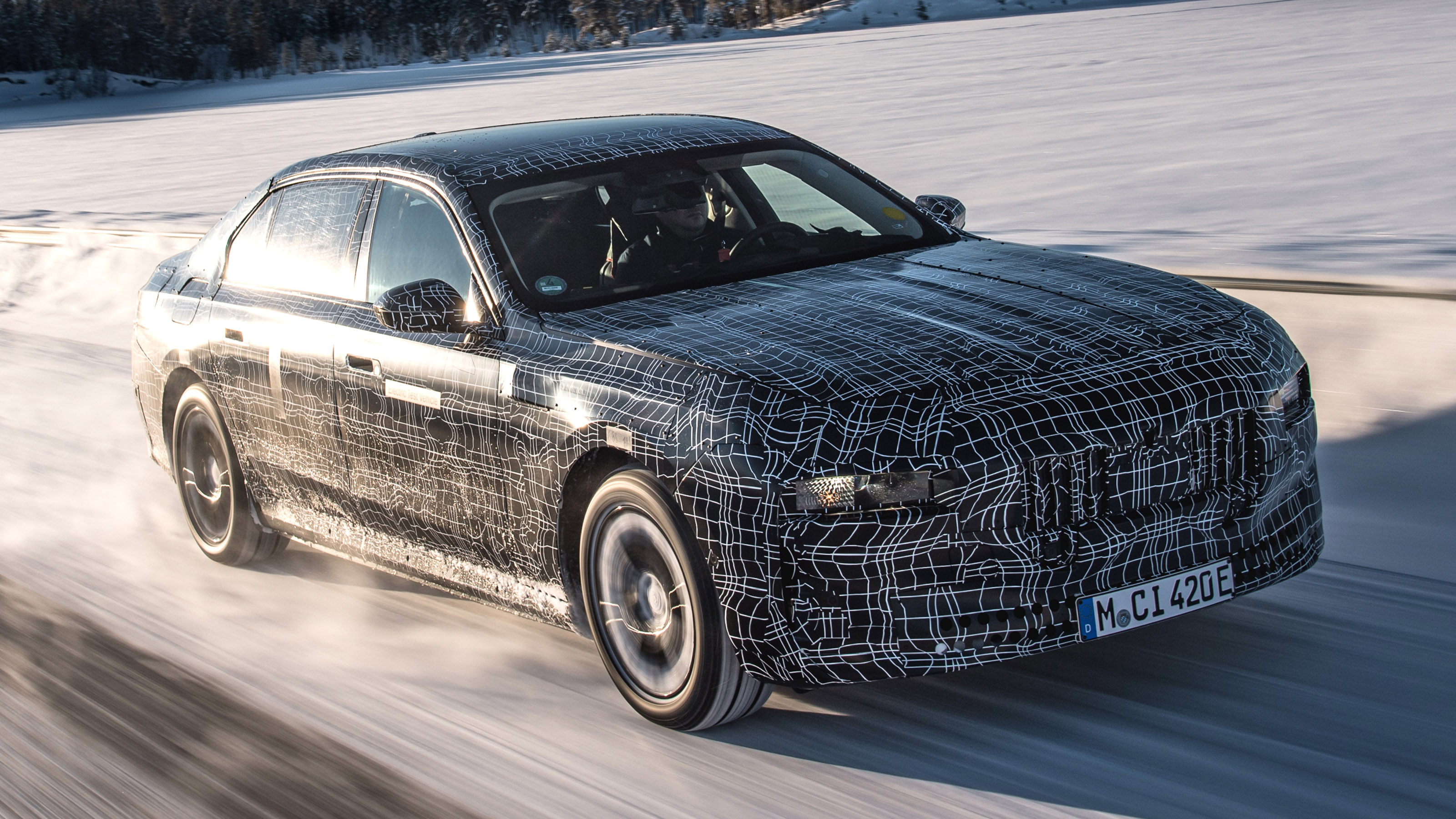 BMW i7