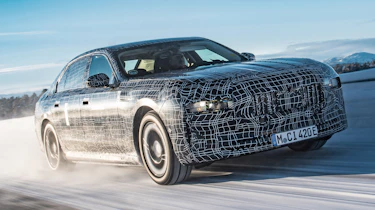BMW i7