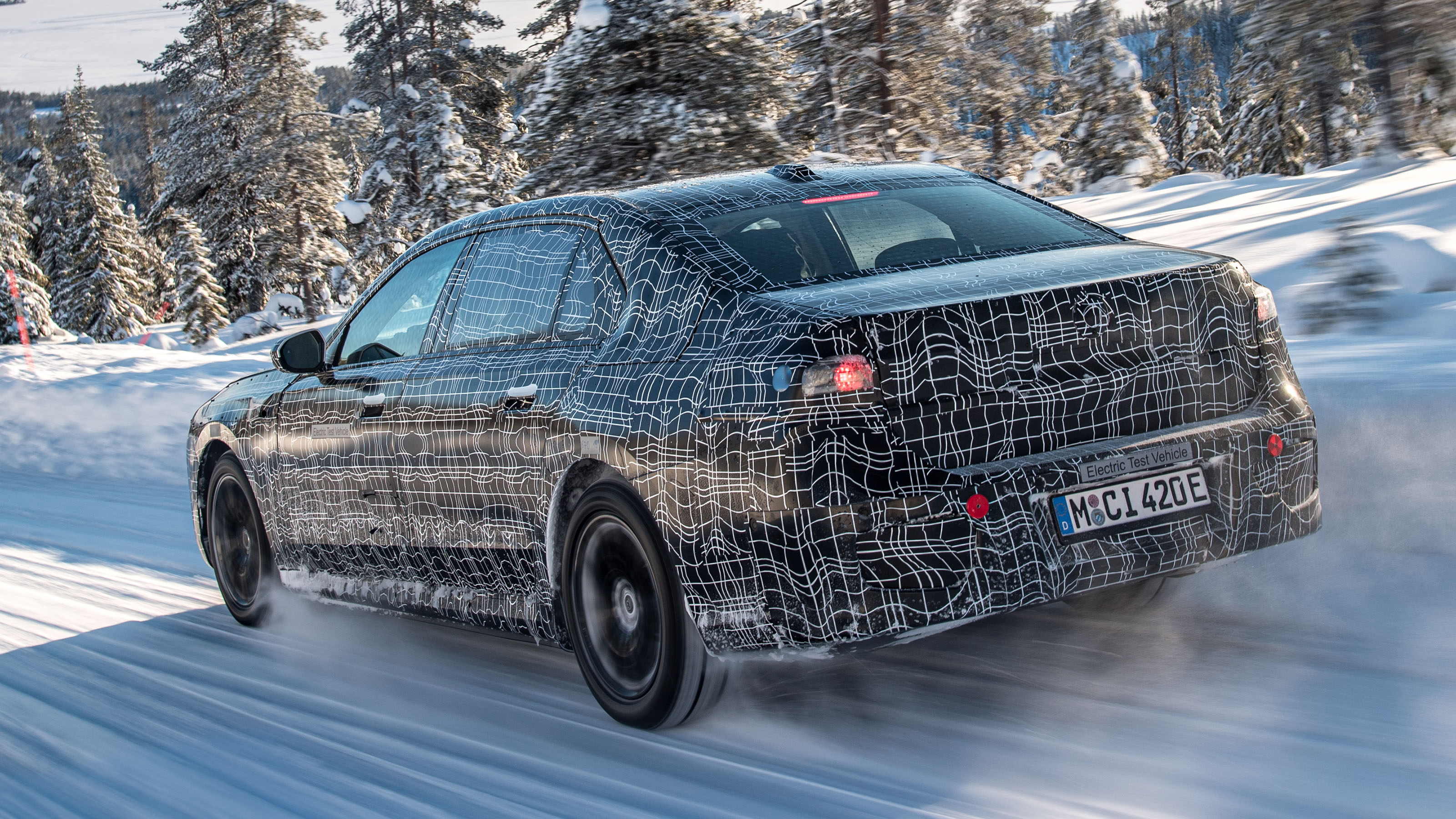 BMW i7