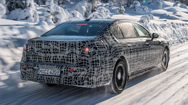 BMW i7