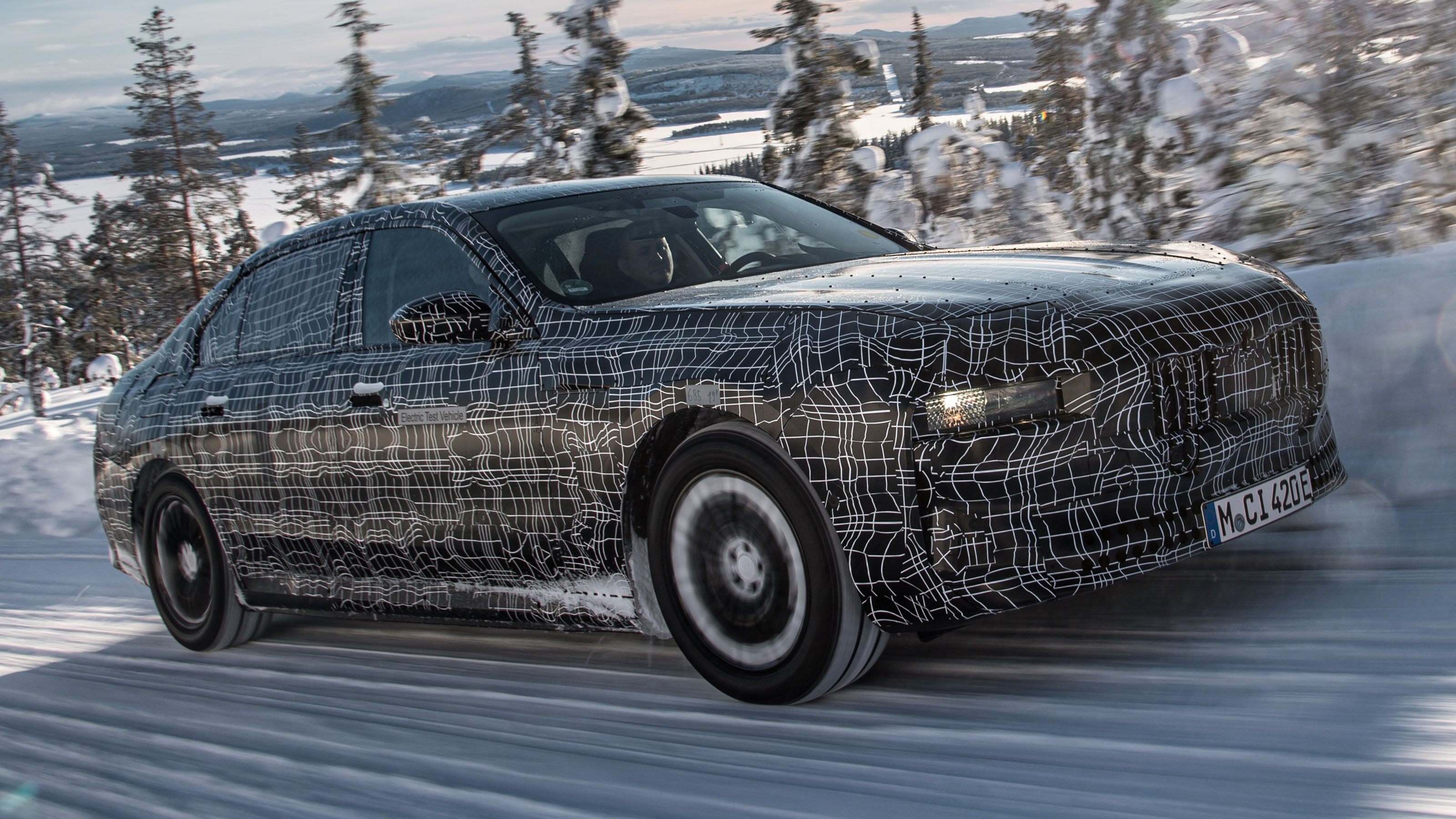 BMW i7