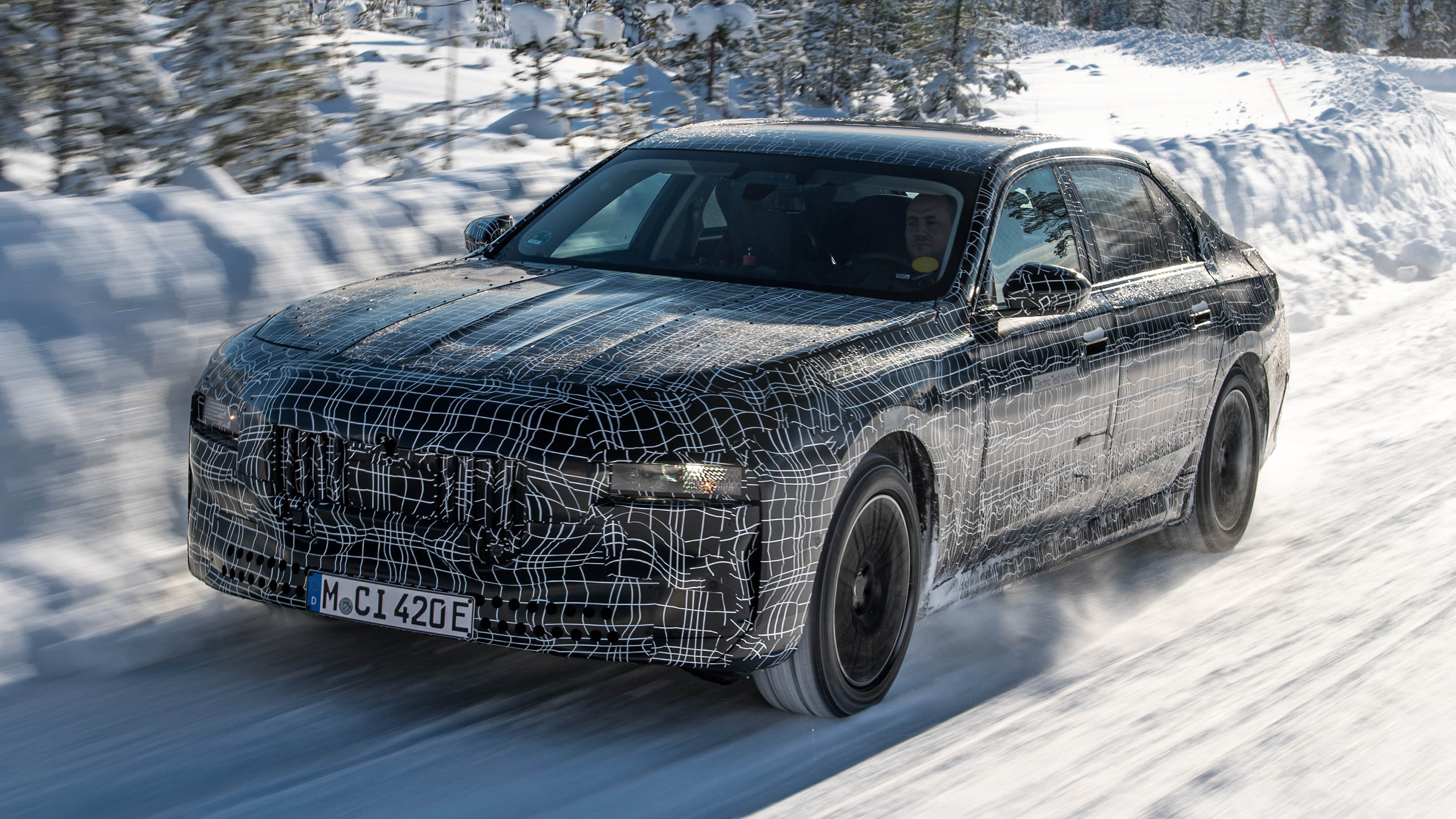 BMW i7