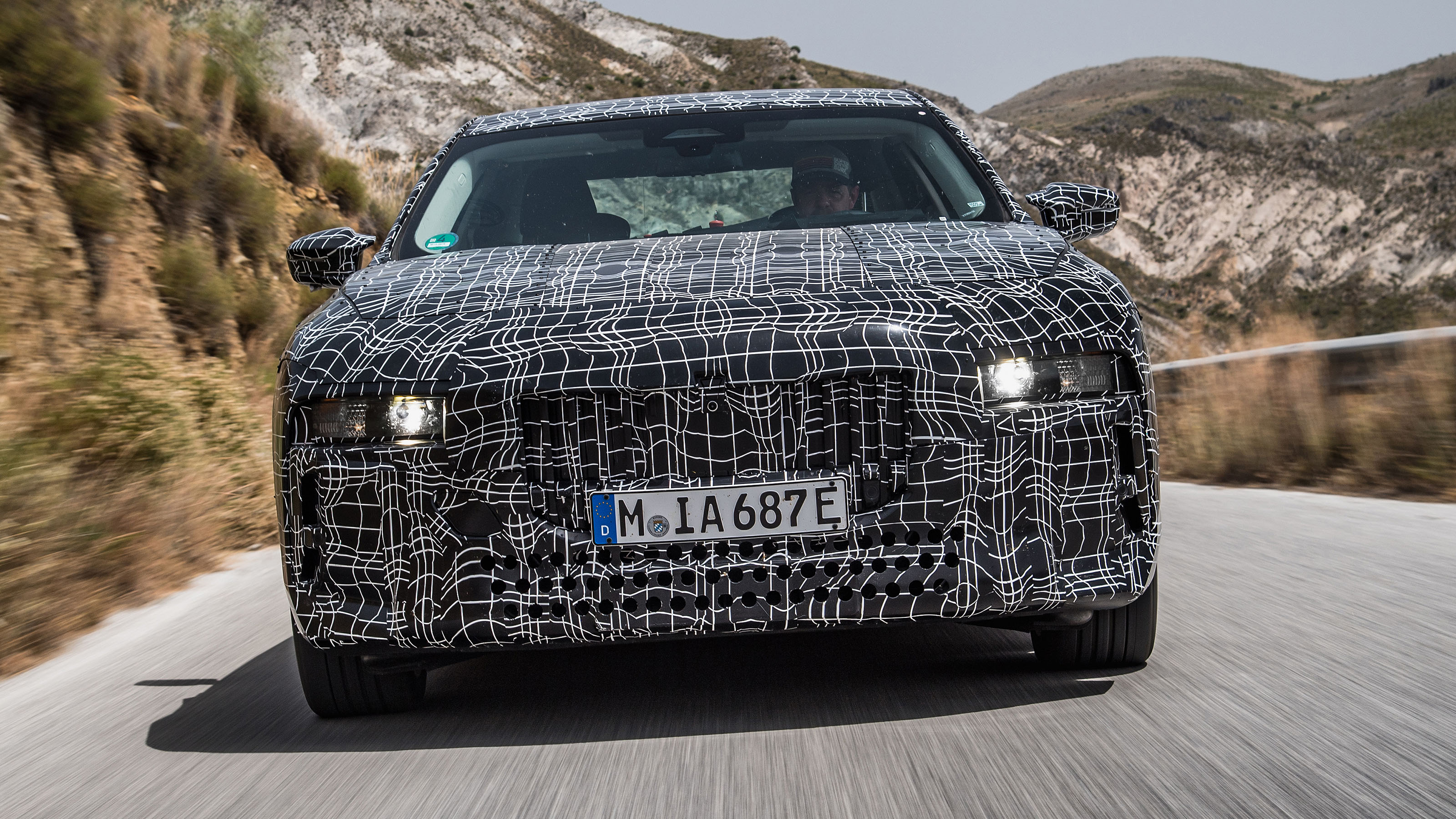 BMW i7