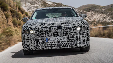 BMW i7