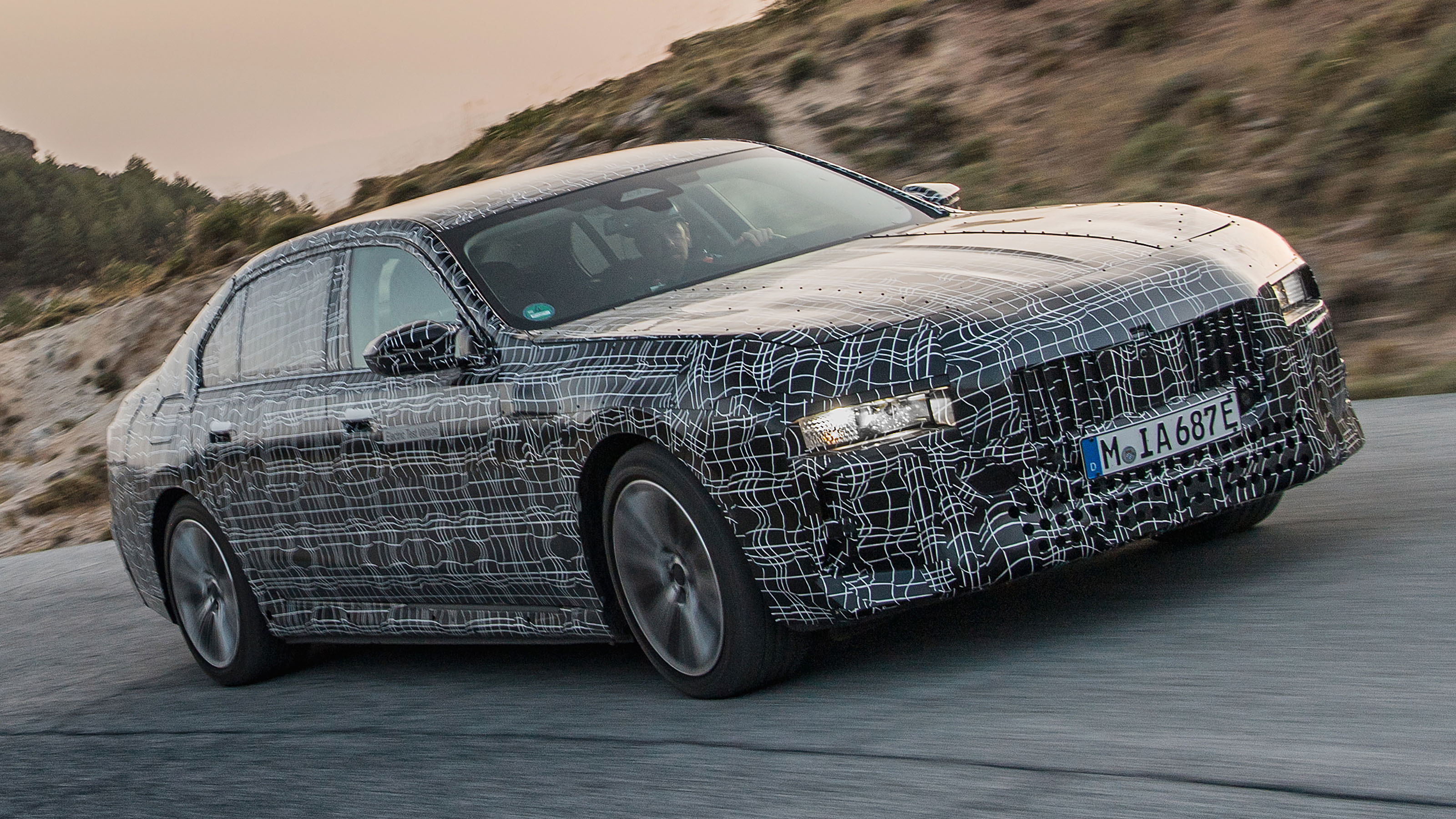 BMW i7