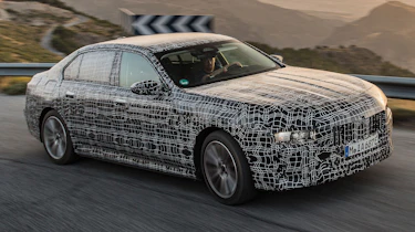 BMW i7