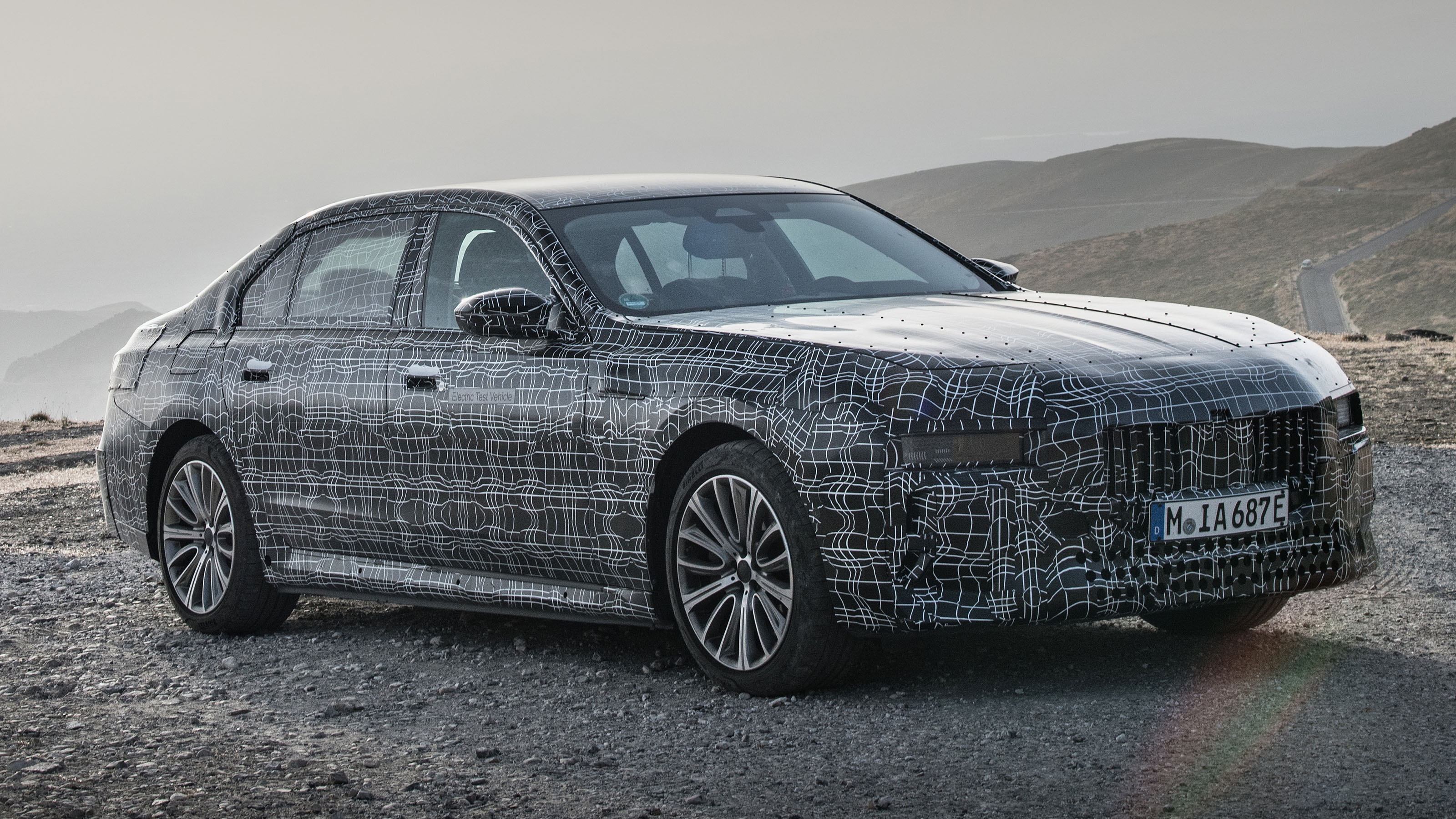 BMW i7