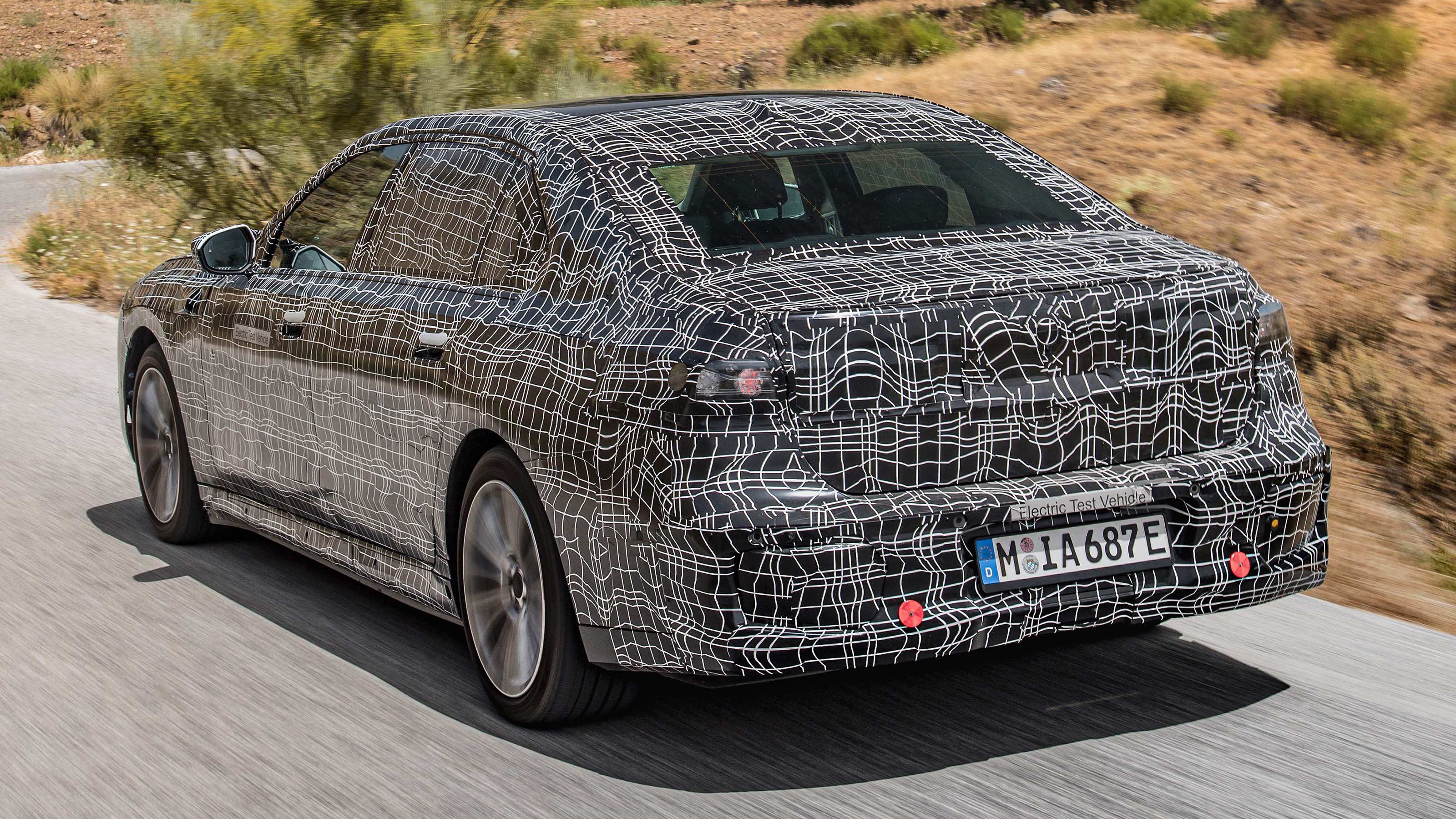 BMW i7