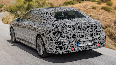 BMW i7