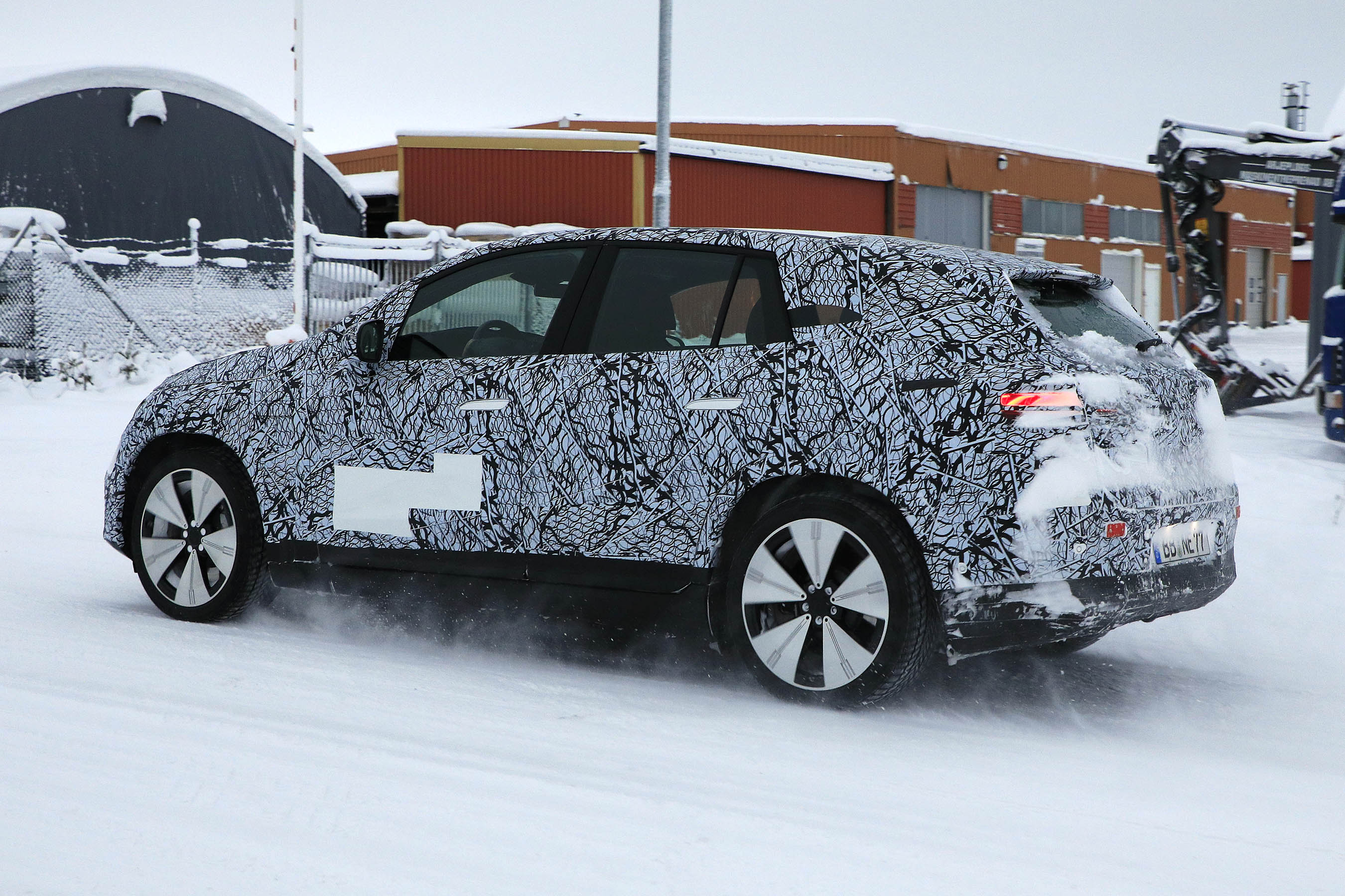Mercedes EQE SUV