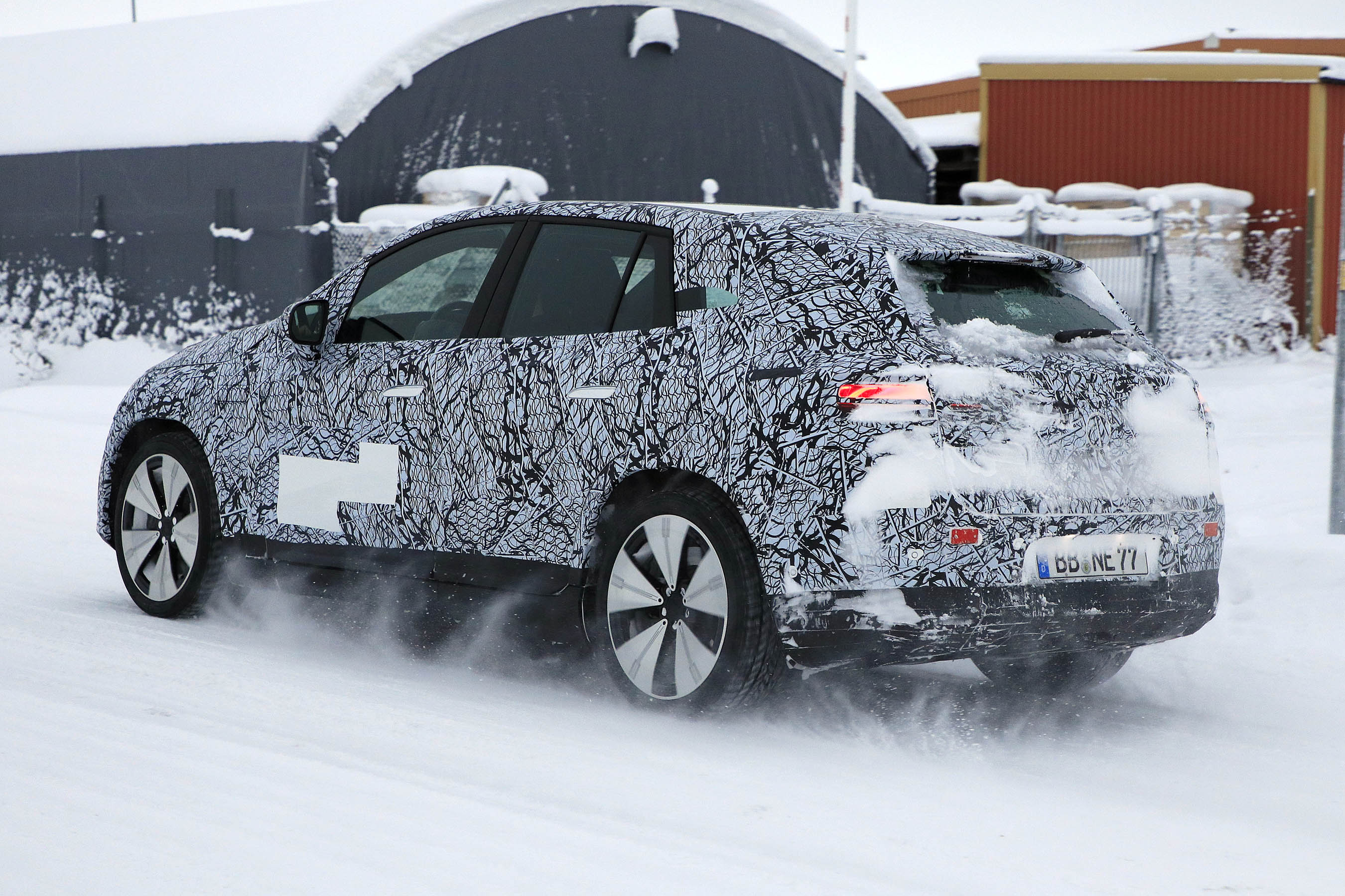 Mercedes EQE SUV